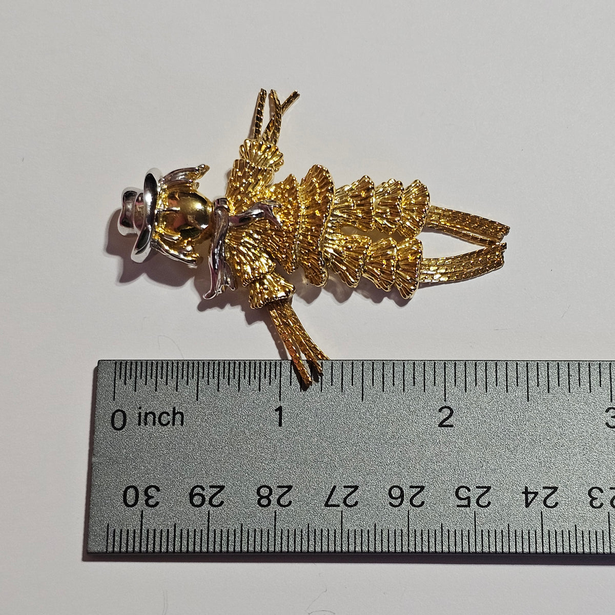 Gold-tone Detailed Articulated Scarecrow Brooch Pin Vintage