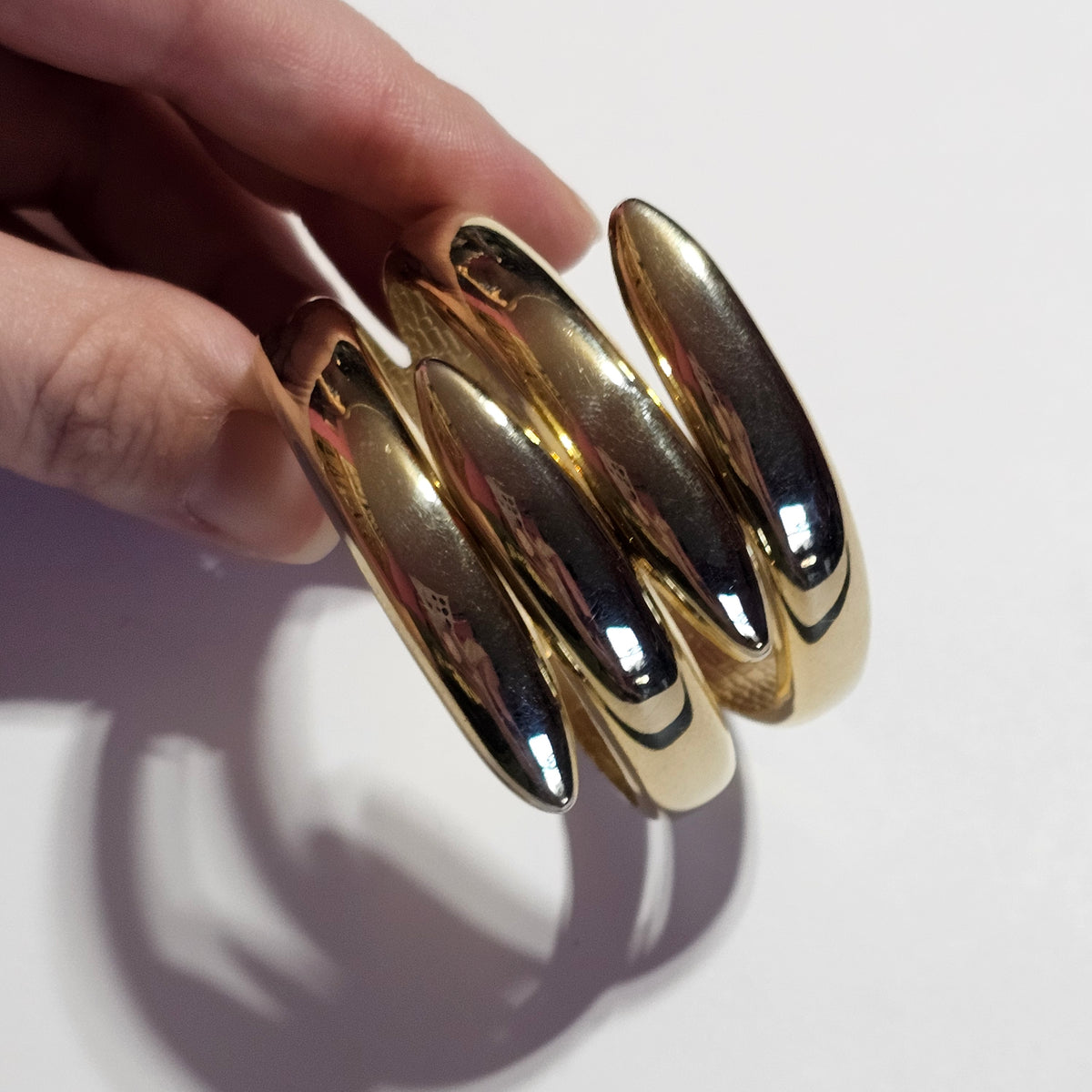 Gold-tone Claw Clamper Bracelet Chunky Hinged Modern Vintage