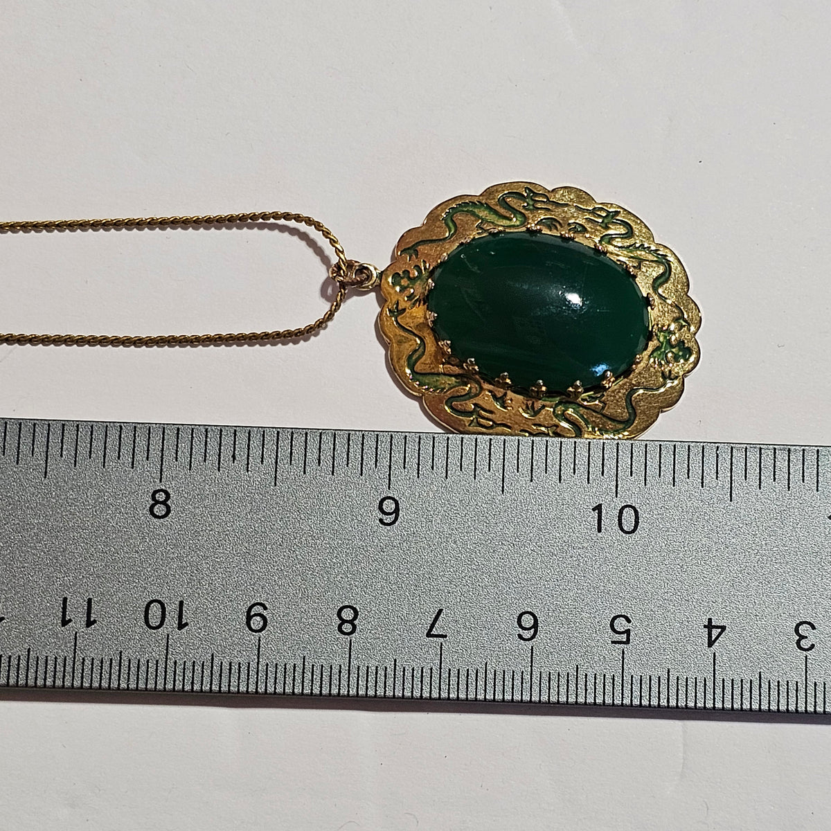Green Onyx Cabochon Set In Gold-tone Brass Pendant Vintage Necklace
