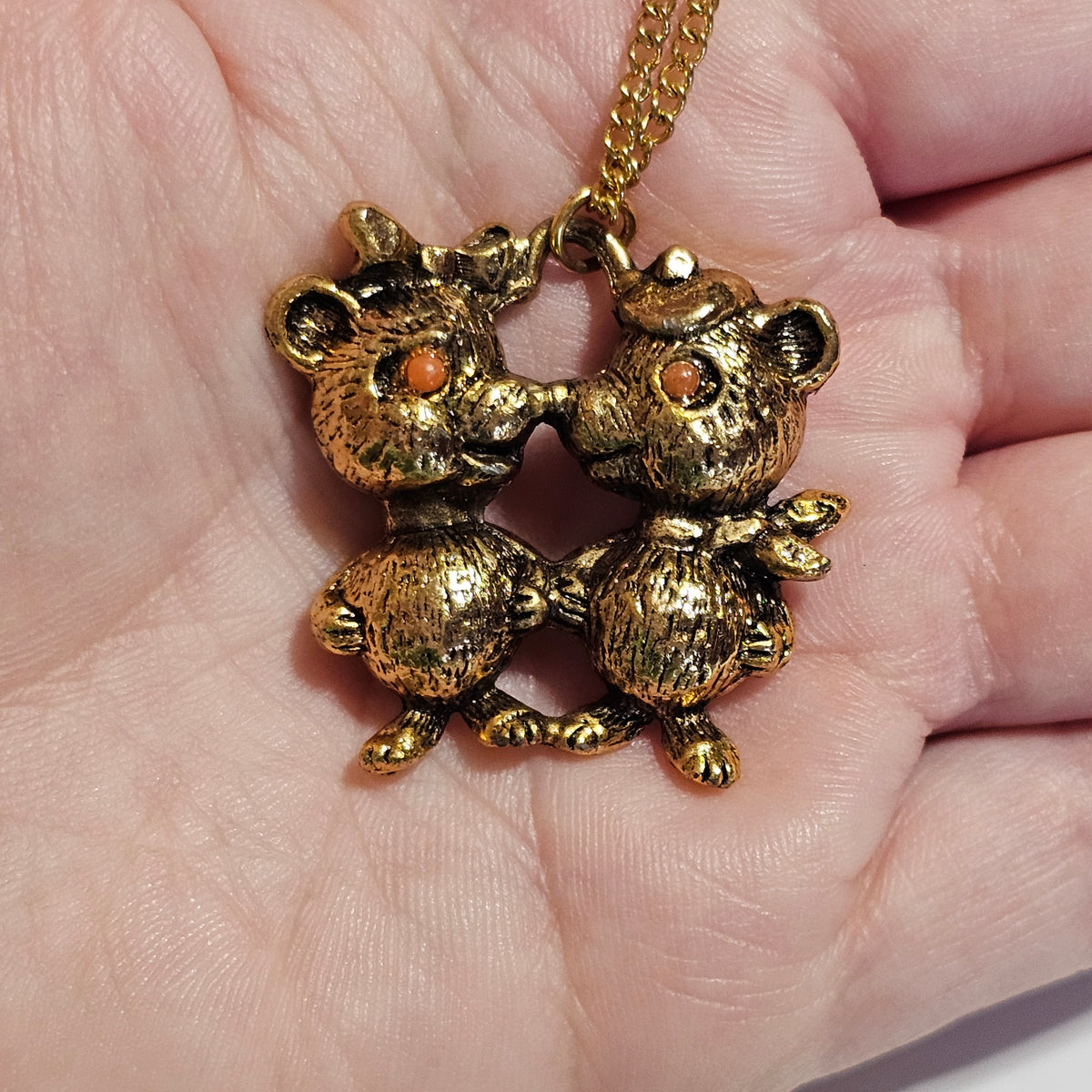 Double Boy Girl Eskimo Kissing Mice Gold-tone Pendant Necklace