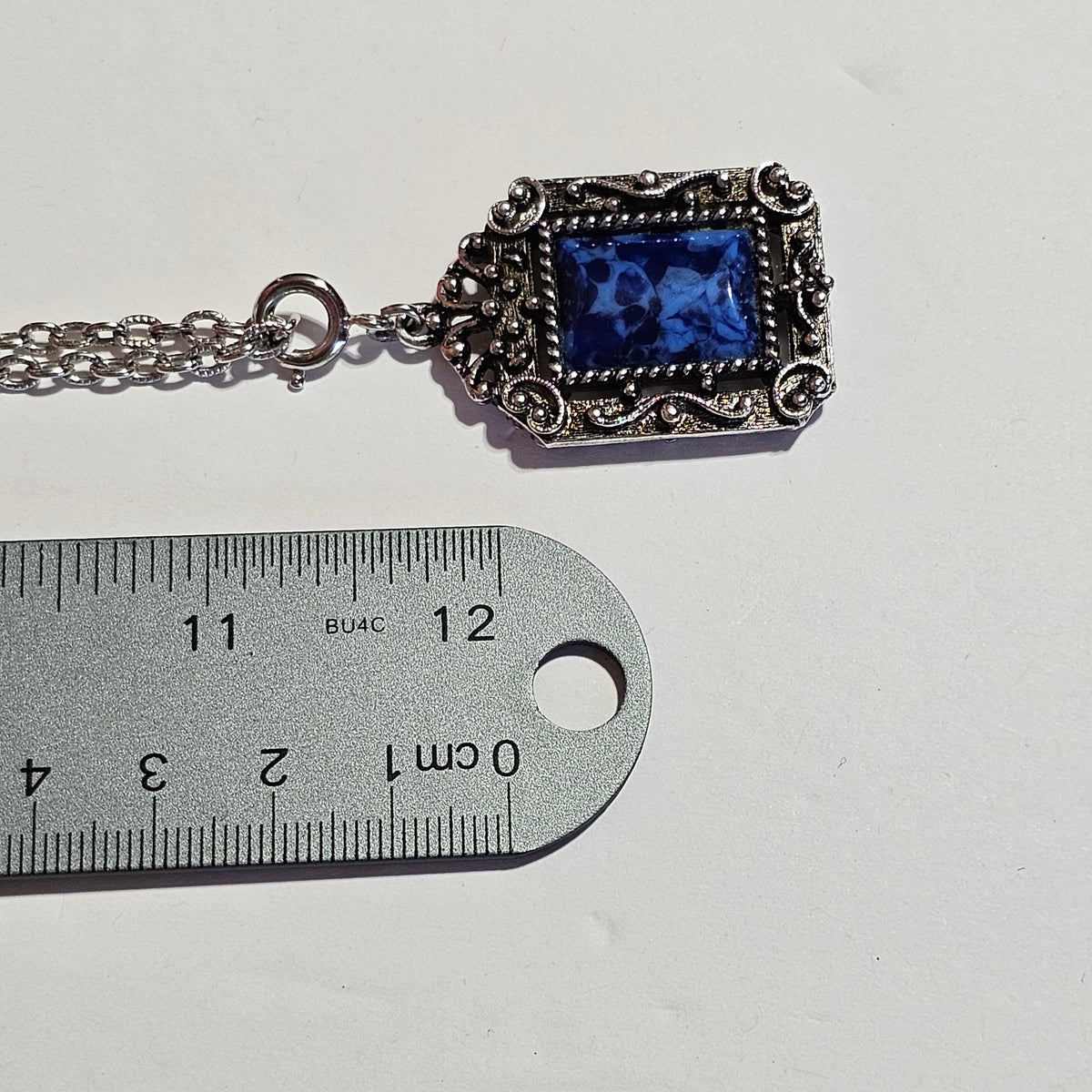 Ornate Silver-tone Blue Marble Acrylic Vintage Style Pendant Chain Necklace