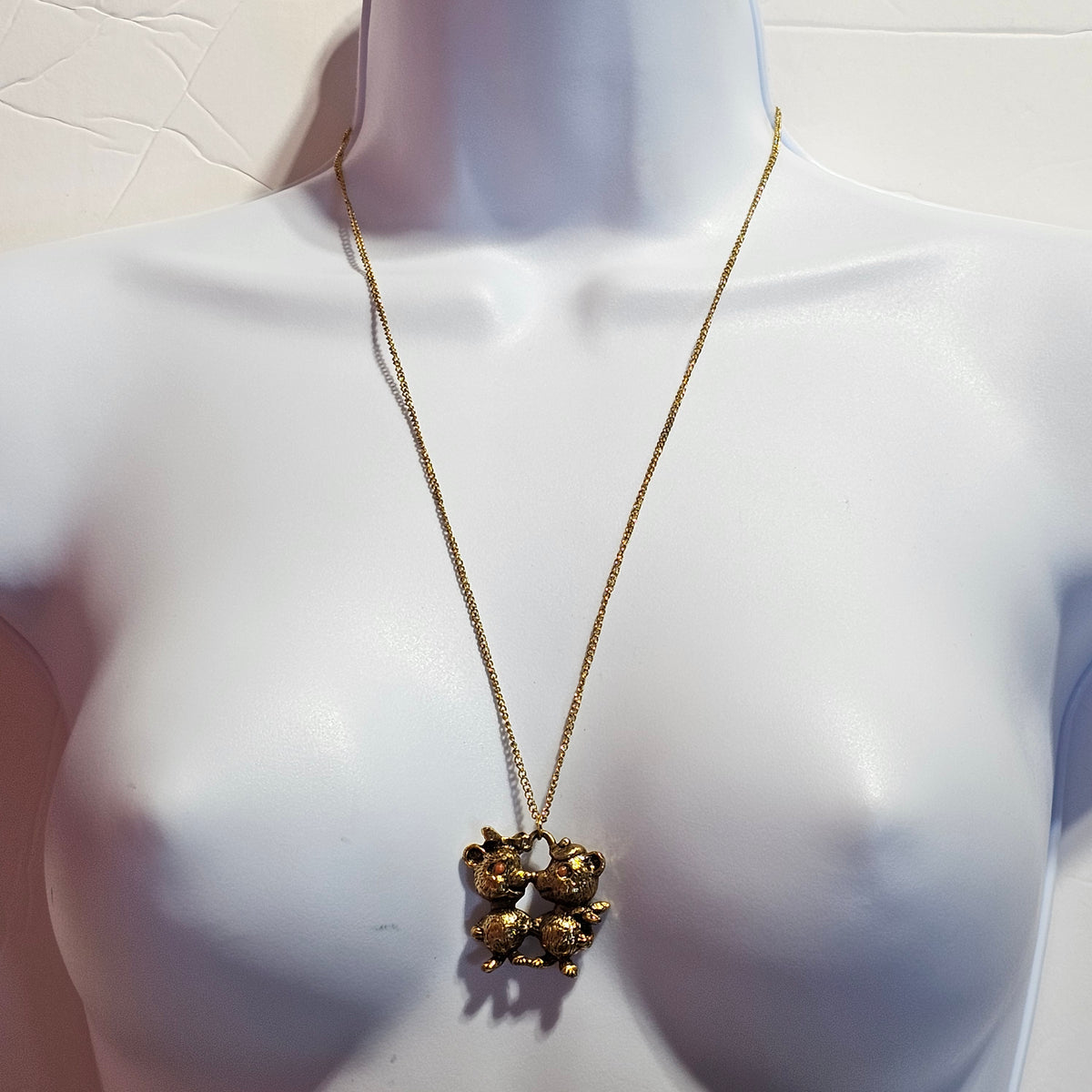 Double Boy Girl Eskimo Kissing Mice Gold-tone Pendant Necklace