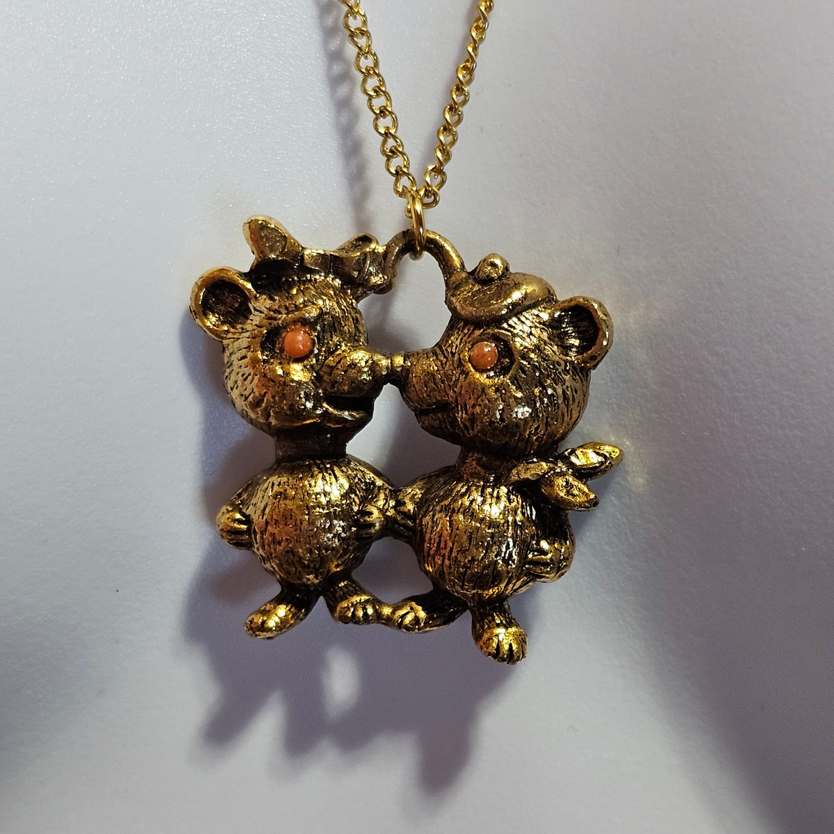 Double Boy Girl Eskimo Kissing Mice Gold-tone Pendant Necklace