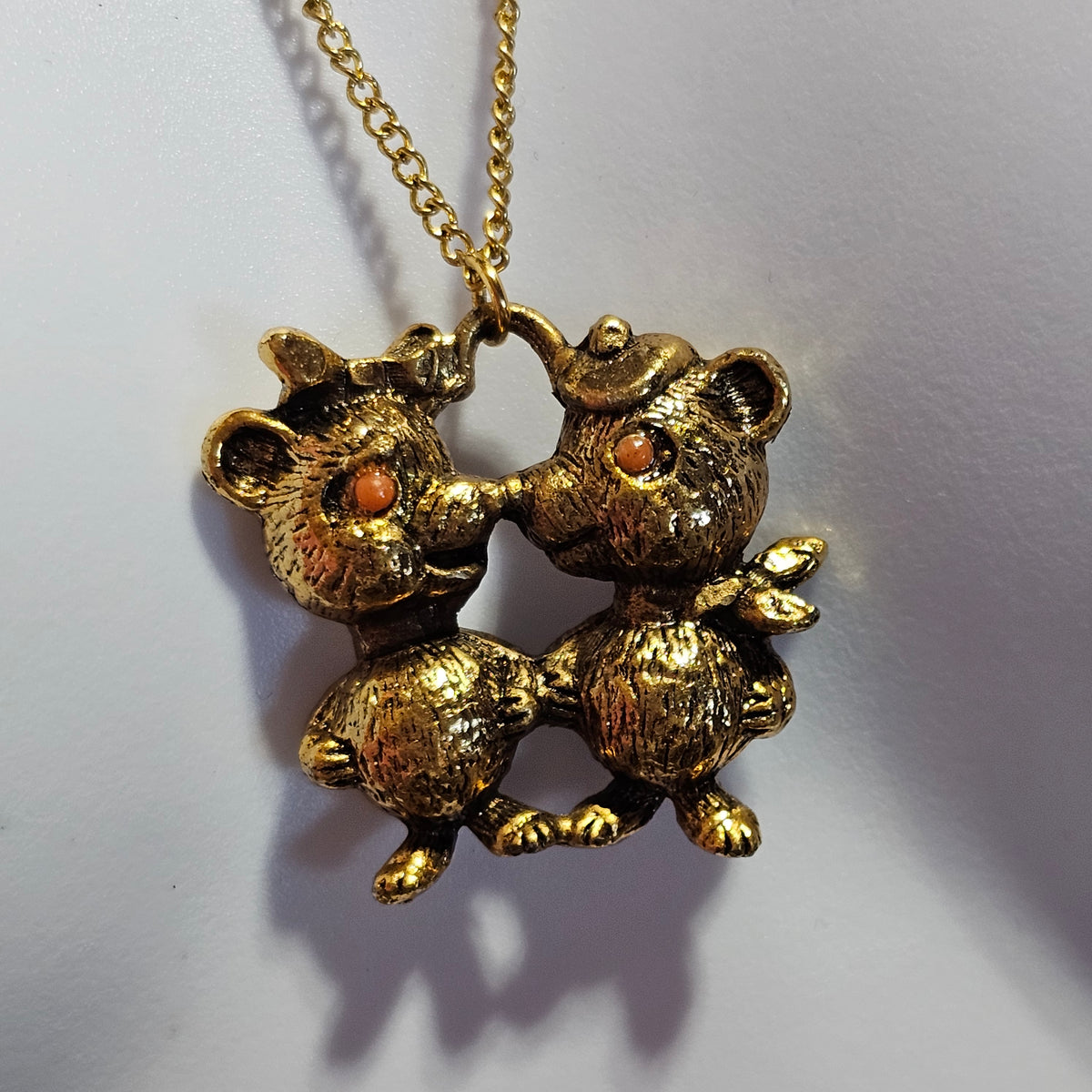 Double Boy Girl Eskimo Kissing Mice Gold-tone Pendant Necklace