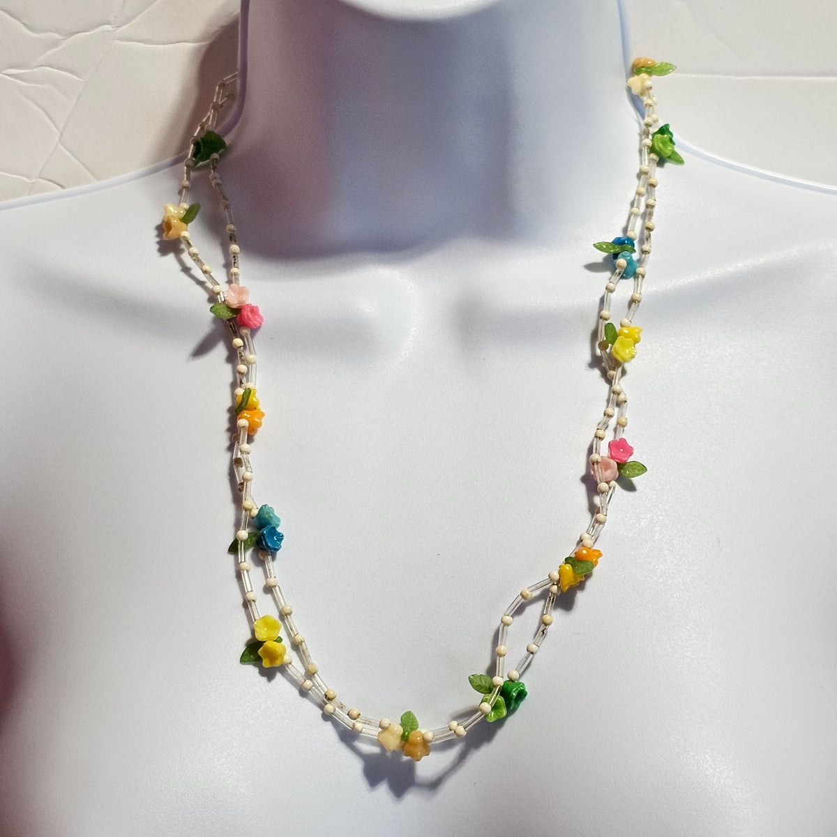 Very Pretty Vintage Flower Fruit Salad Old Plastic Necklace