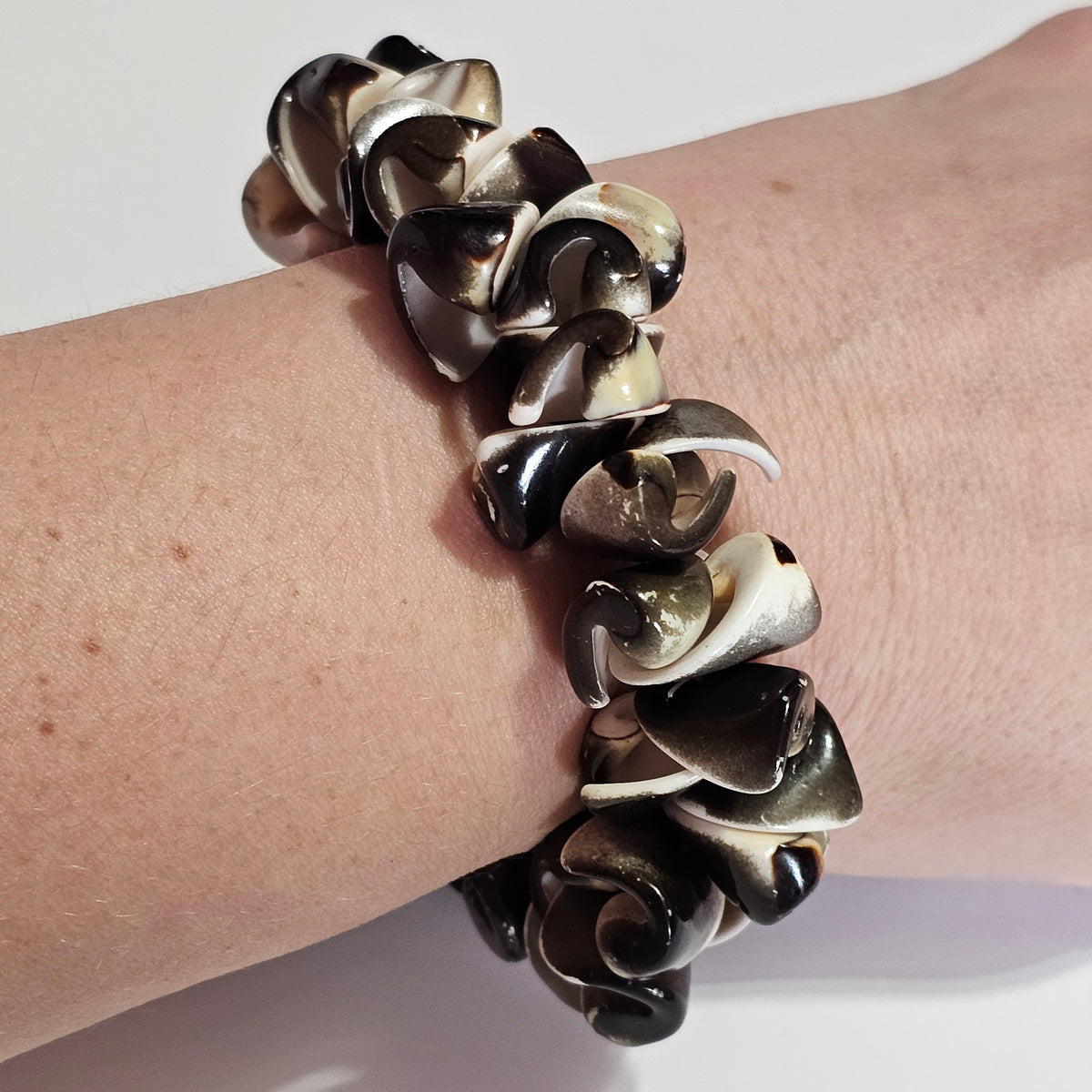 Natural Shell Stretch Bracelet Beachy Coastal Bohemian