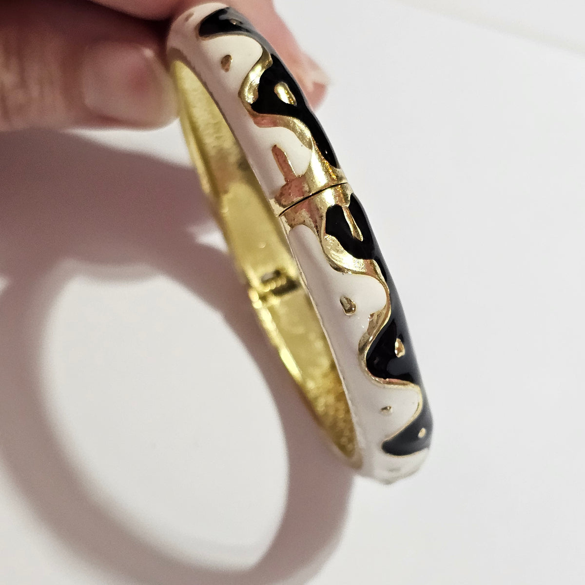 Swirl Black White Enamel Hinged Bangle Bracelet