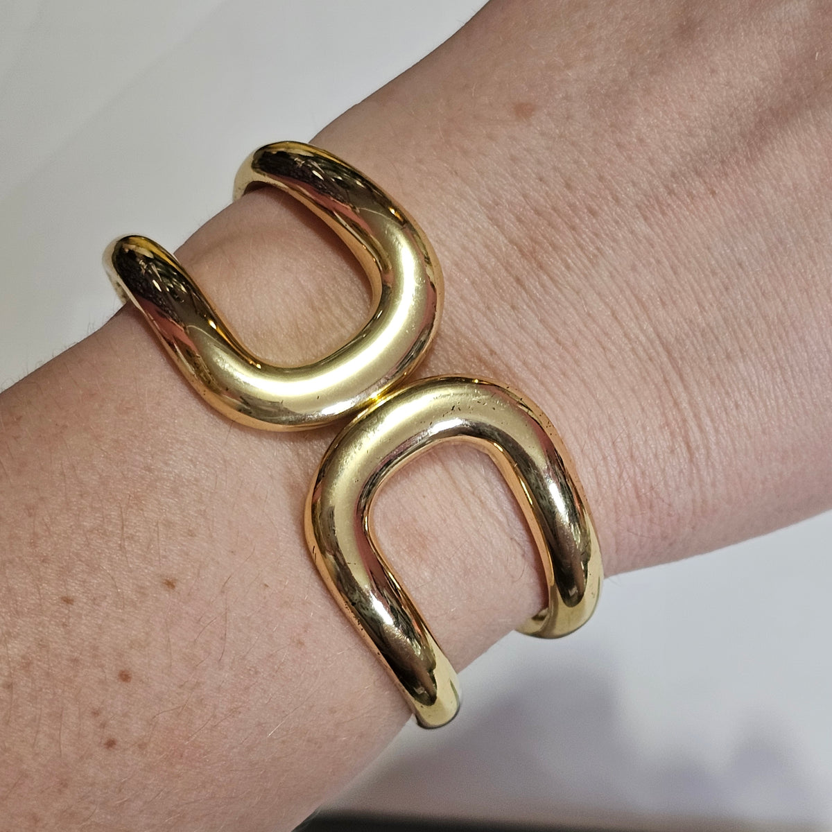 Thick Gold-tone Clamper Vintage Chunky Hinged