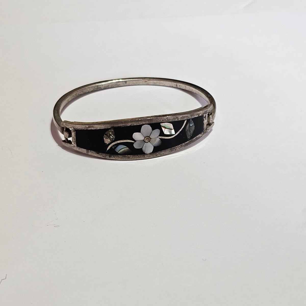 Silver-tone Inlay Mother of Pearl Flower Clamper Bracelet