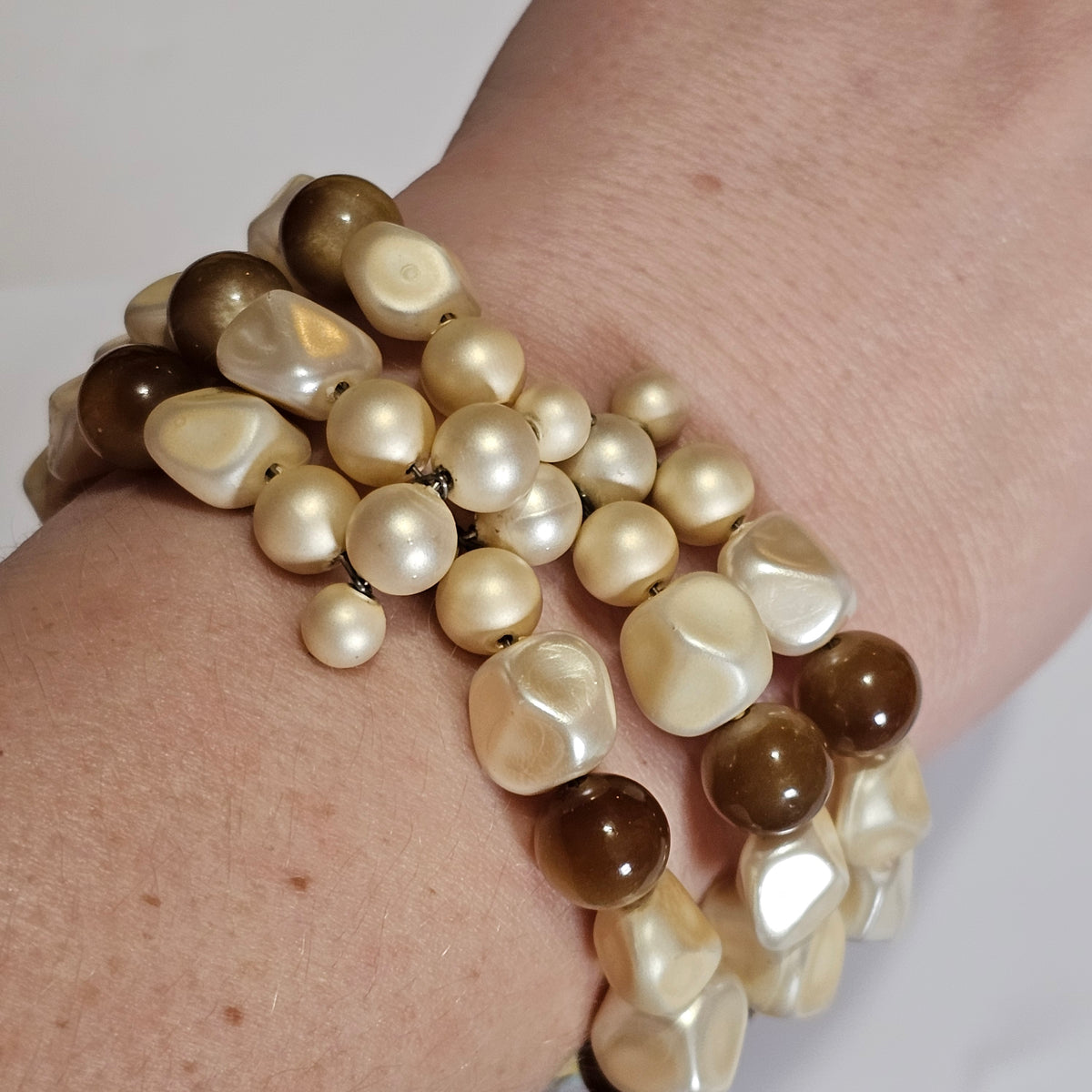 Vintage Memory Wire Beaded 3 Strand Moonglow Browns Bracelet