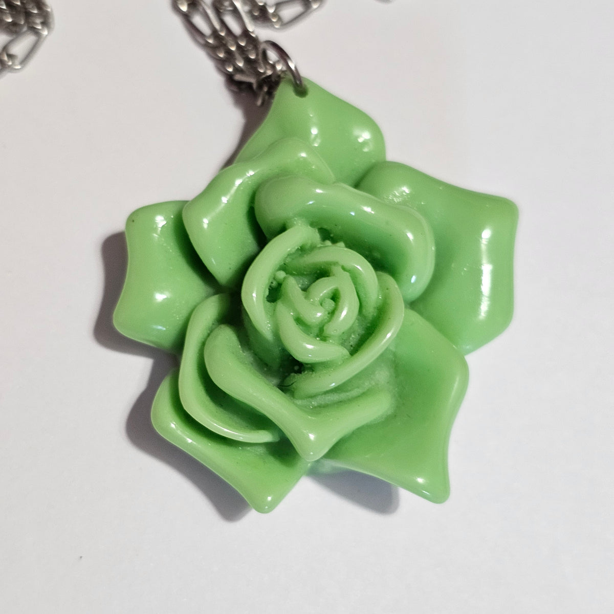 Green Molded Plastic Rose Pendant Necklace Vintage
