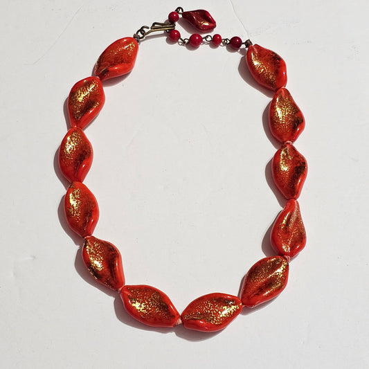 (638) Venetian Vintage Twisted Red Glass Gold Painted Splatter Beaded Necklace