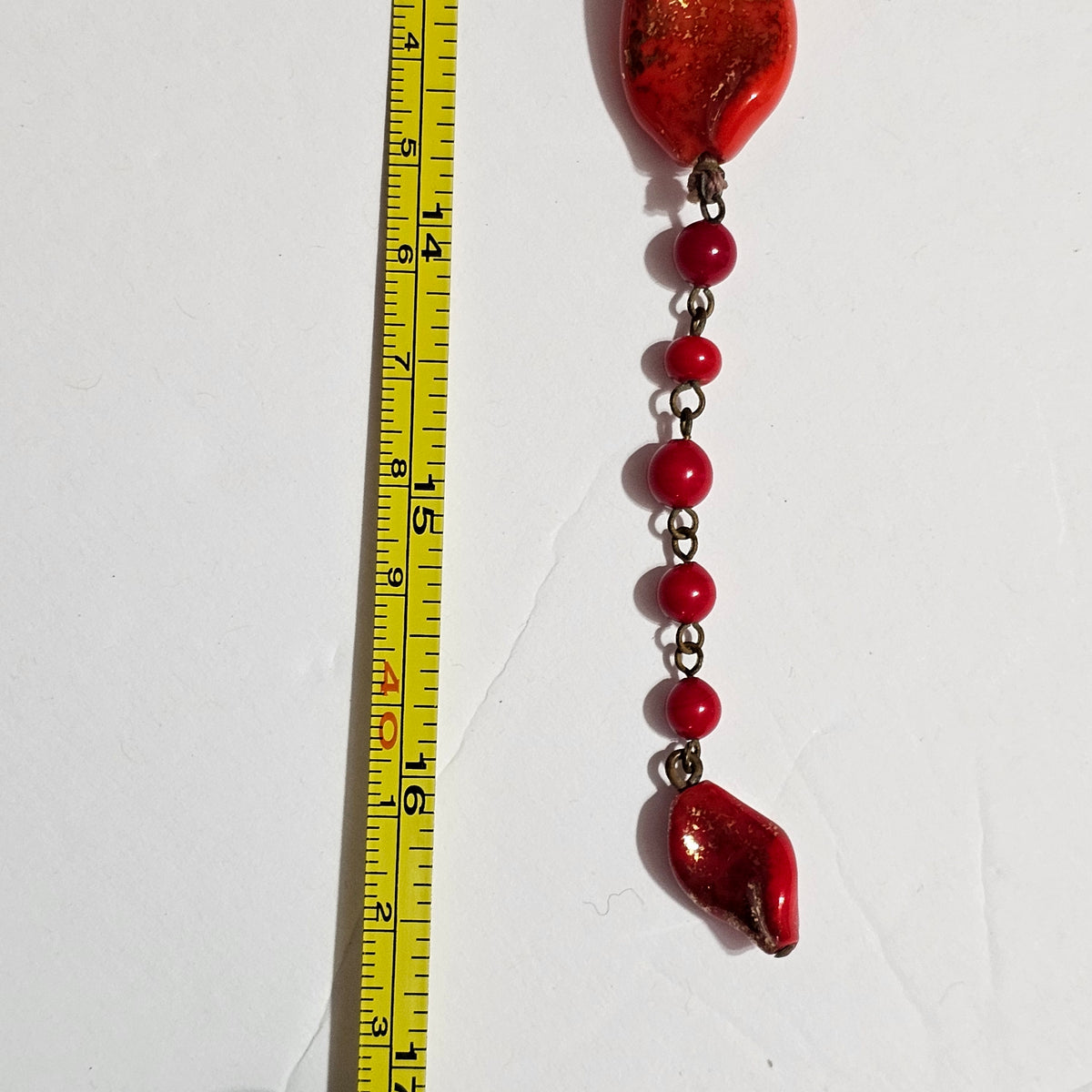 (638) Venetian Vintage Twisted Red Glass Gold Painted Splatter Beaded Necklace