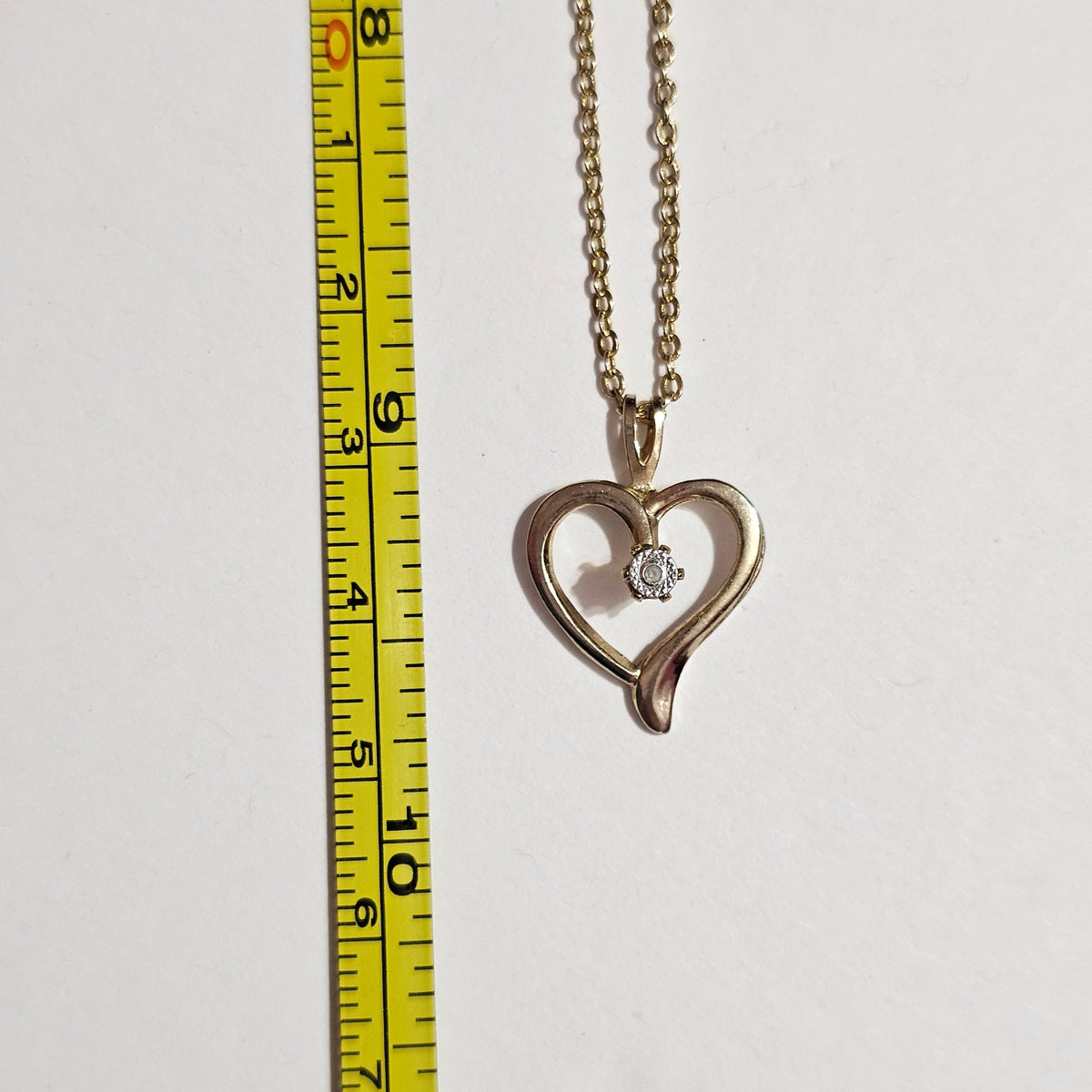 (639) Gold Plated Dainty Heart Pendant Necklace Chain Feminine Romantic