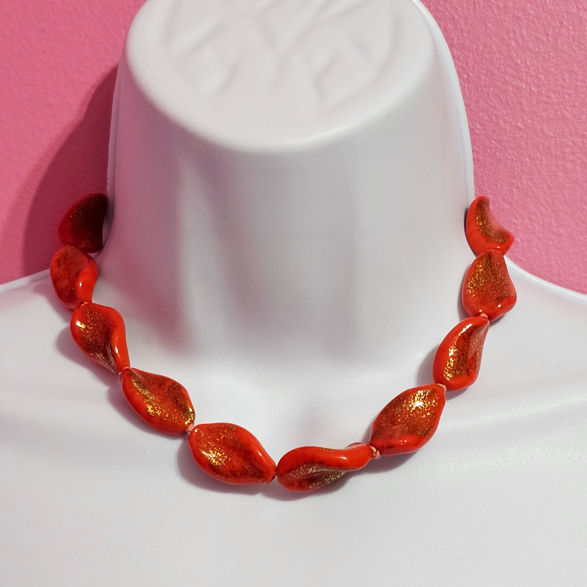 (638) Venetian Vintage Twisted Red Glass Gold Painted Splatter Beaded Necklace
