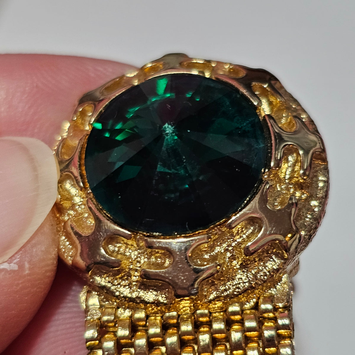 Vintage Green Rivioli Rhinestone Metal Mesh Gold-tone Cufflinks Wide Statement
