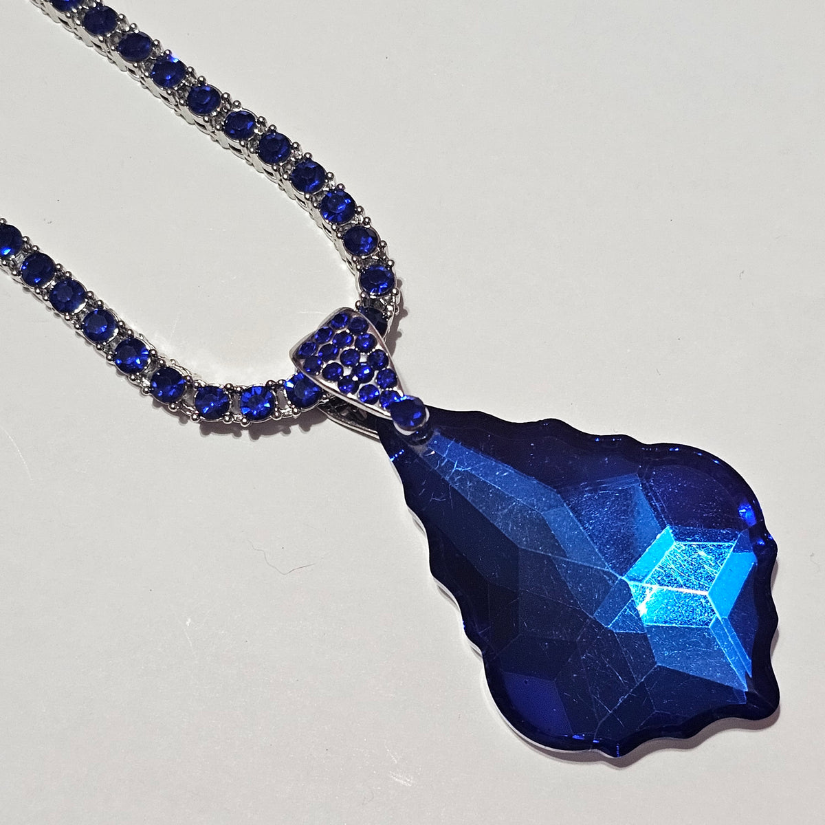 Stunning Blue Rhinestone Chain Acrylic Pendant Silver-tone Fancy Formalwear