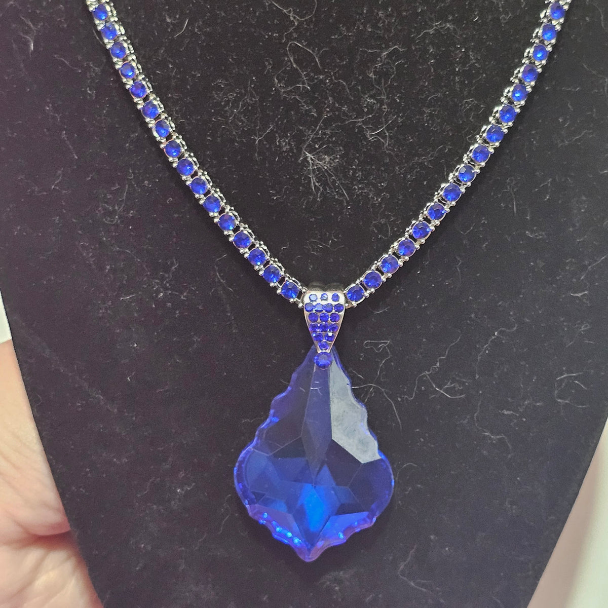 Stunning Blue Rhinestone Chain Acrylic Pendant Silver-tone Fancy Formalwear