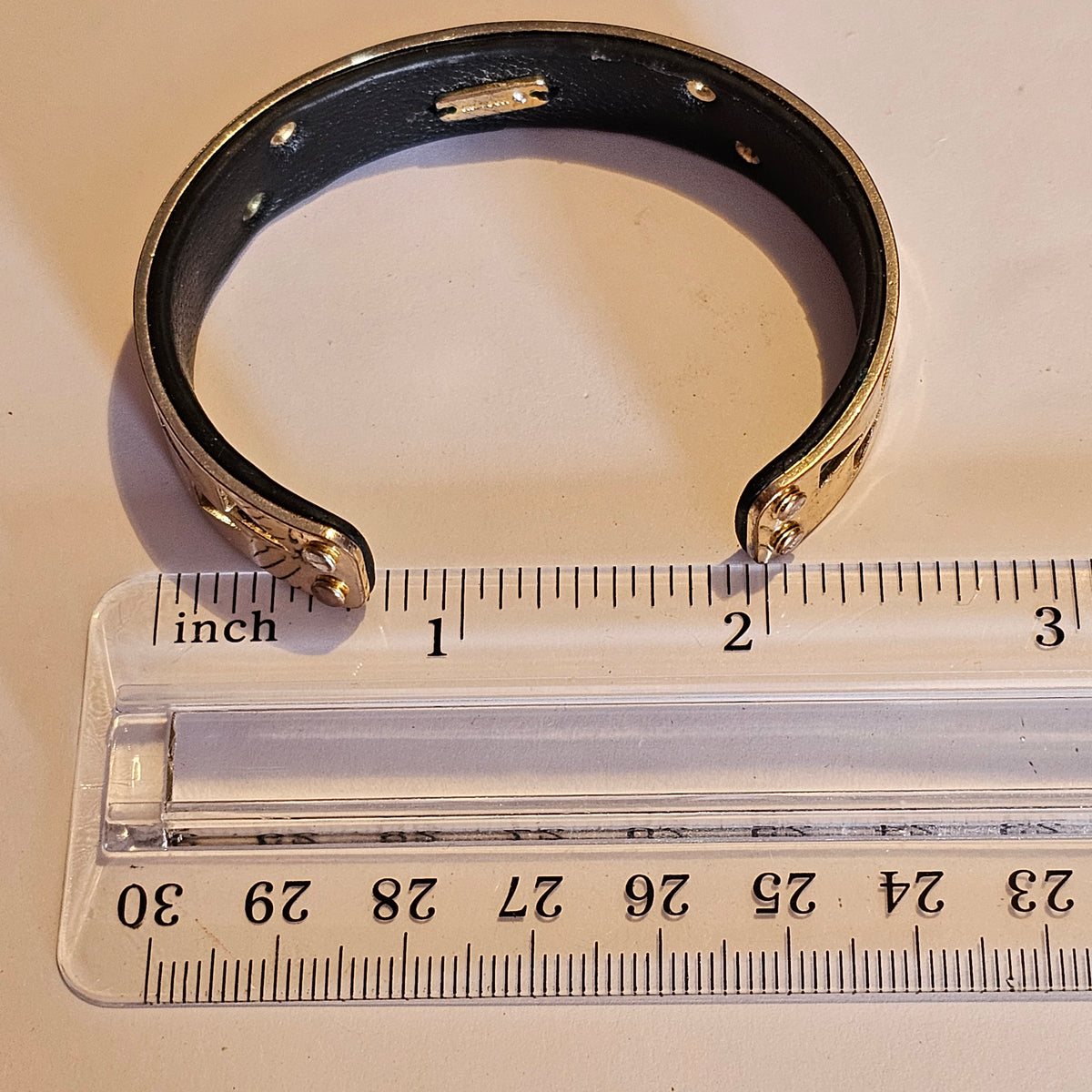 Stella And Dot Leather Lined Gold Tone Abstract 6.5 In Cuff Bracelet
