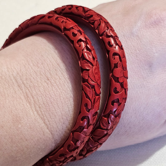 (647) SET of 2 Carved Cinnabar Chinese Bangles Vintage Red Floral Engraved
