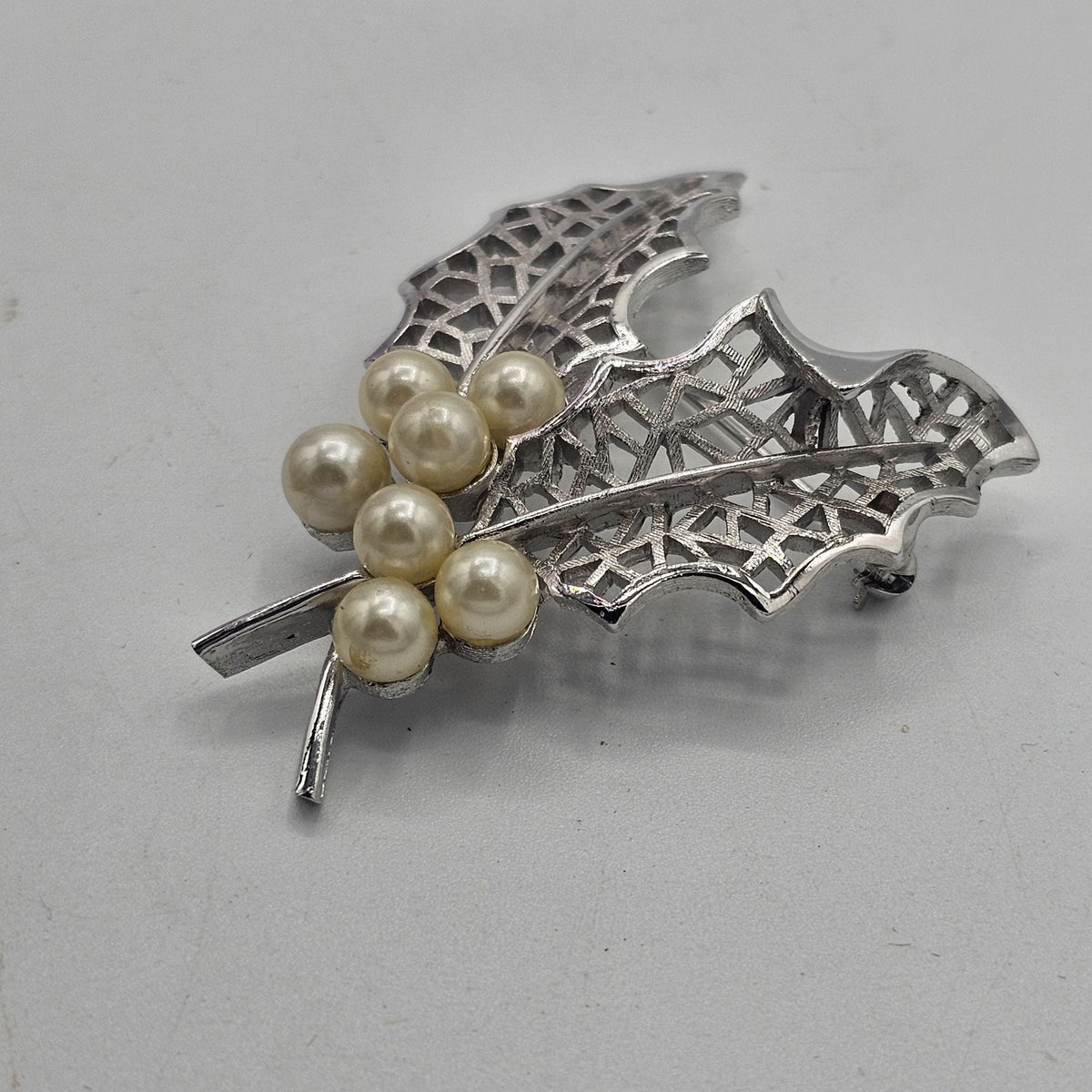 Vintage Crown Trifari Silver-Tone Holly Leaf Brooch Filigree Faux Pearls Holiday