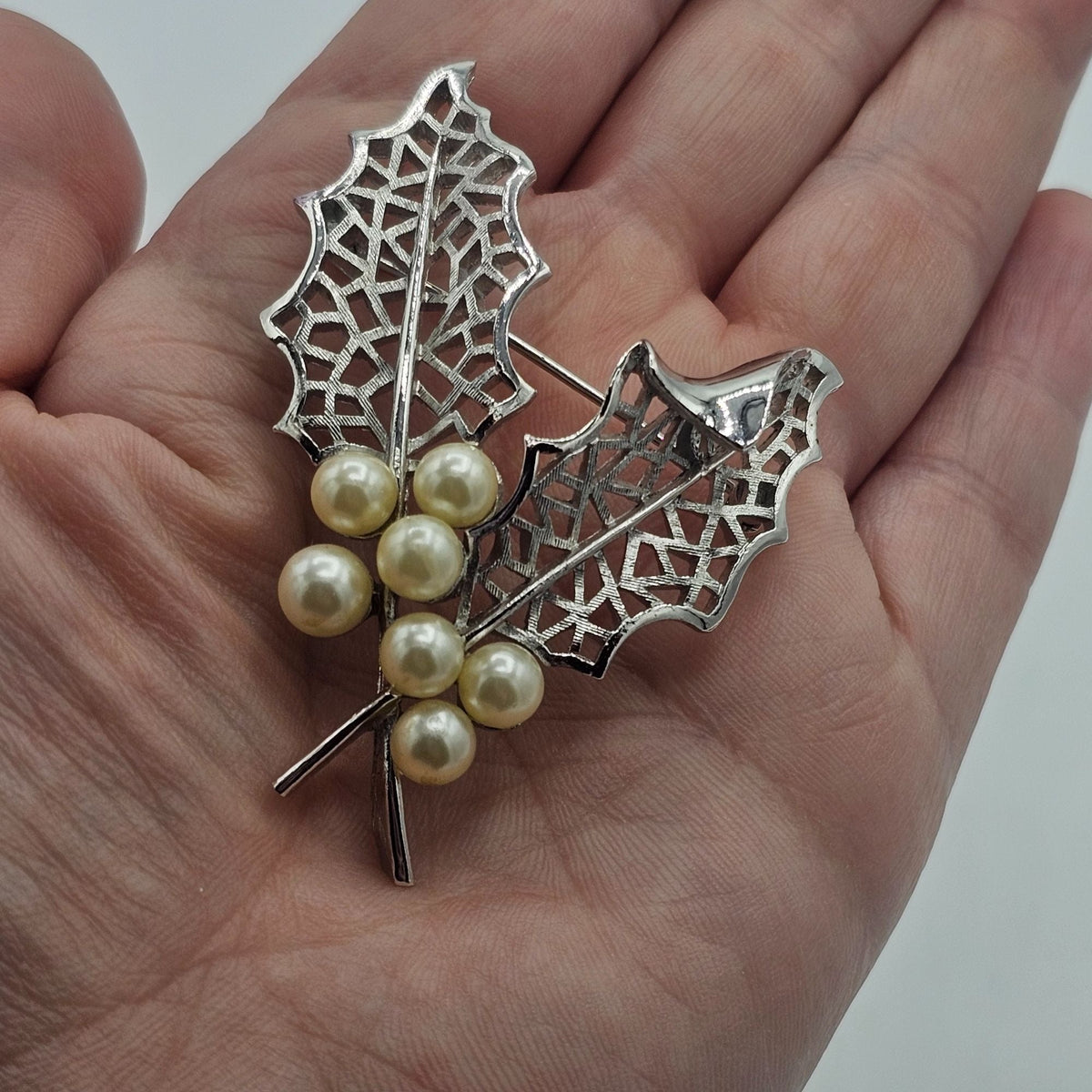 Vintage Crown Trifari Silver-Tone Holly Leaf Brooch Filigree Faux Pearls Holiday