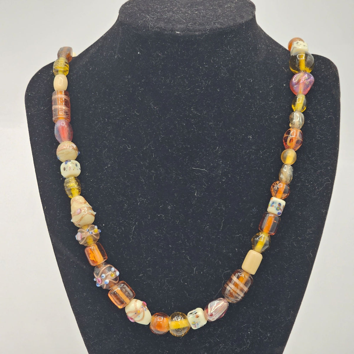 (170) Honey Amber Glass Lampwork Venetian Wedding Beaded Necklace Vintage