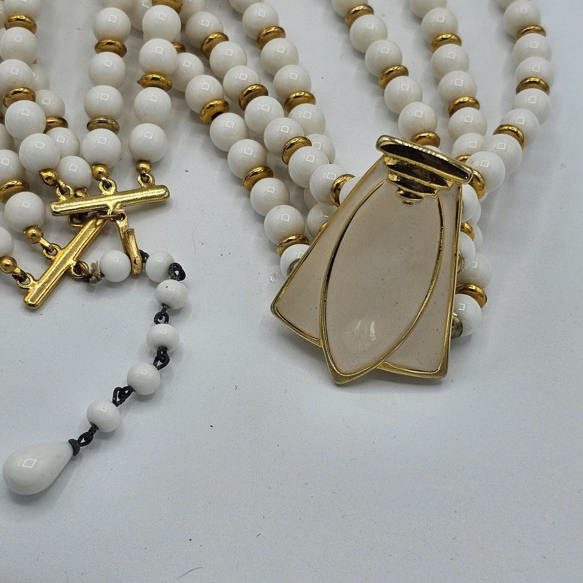 Vintage Multi-Strand White Gold Beaded Necklace Enamel Beige Statement Pendant