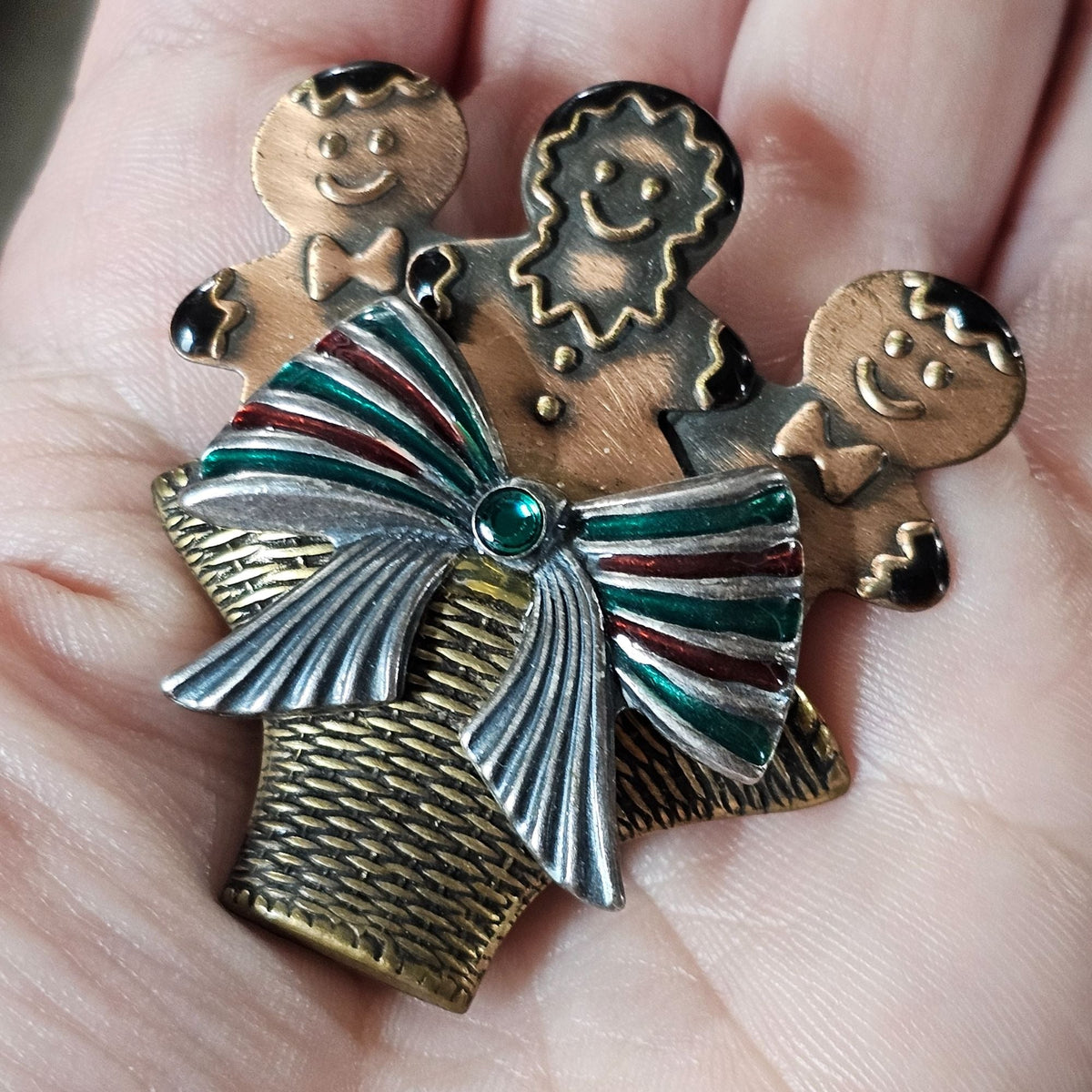 Gingerbread Men Basket Brooch Enamel Green Ribbon Rhinestone Accent Holiday