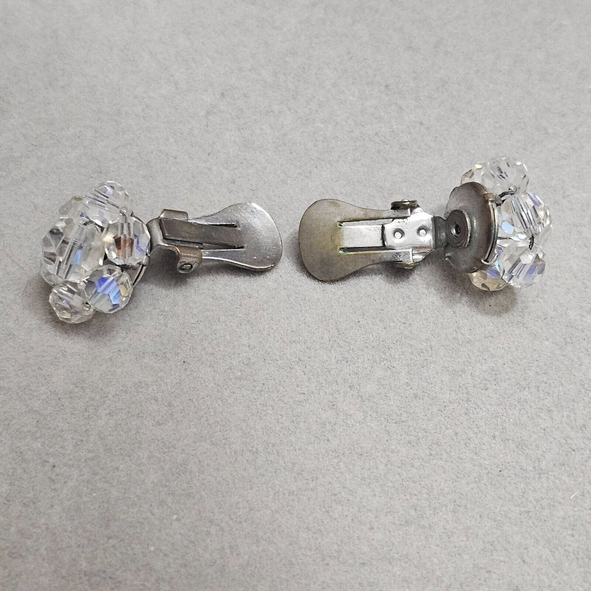 (116) Beautiful AB Cluster Clip-on Earrings Vintage Aurora Borealis 50s