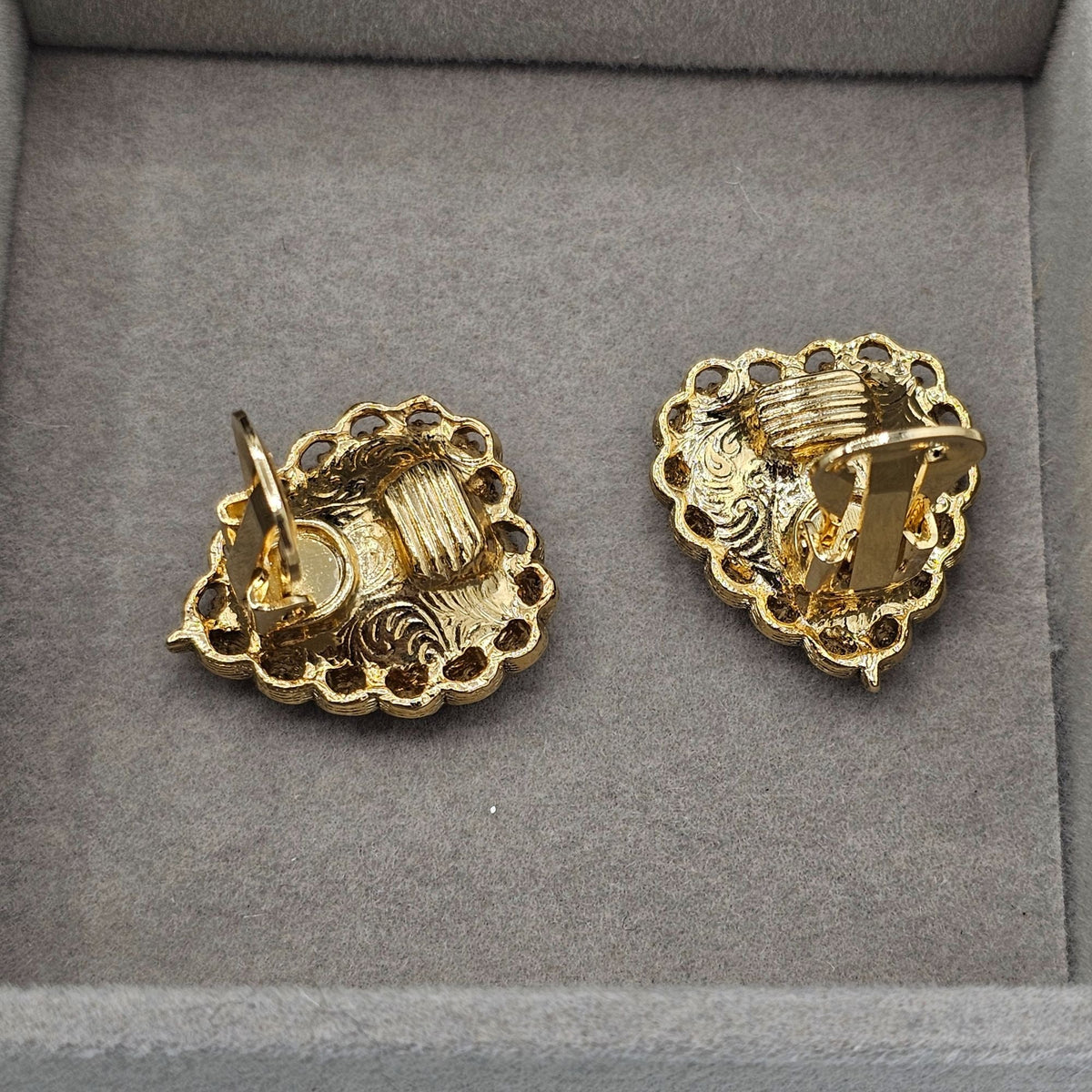 Beautiful Pink Enamel Heart Gold-tone Ornate Trim Clip-on Earrings NOS