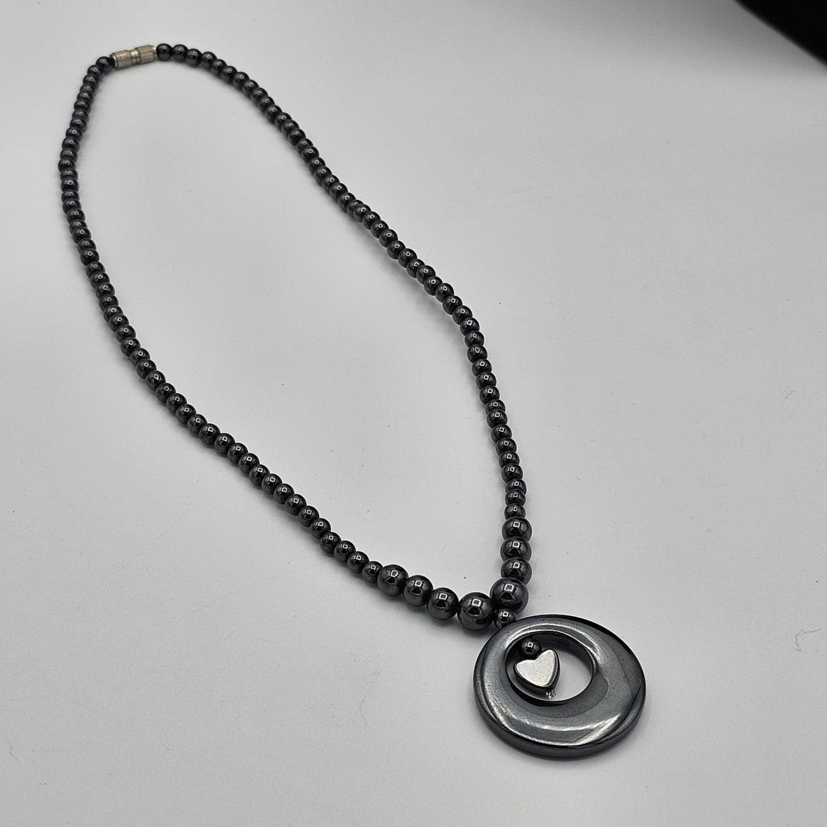 (146) Vintage Black Hematite Beaded Necklace Heart in the Center of a Ring