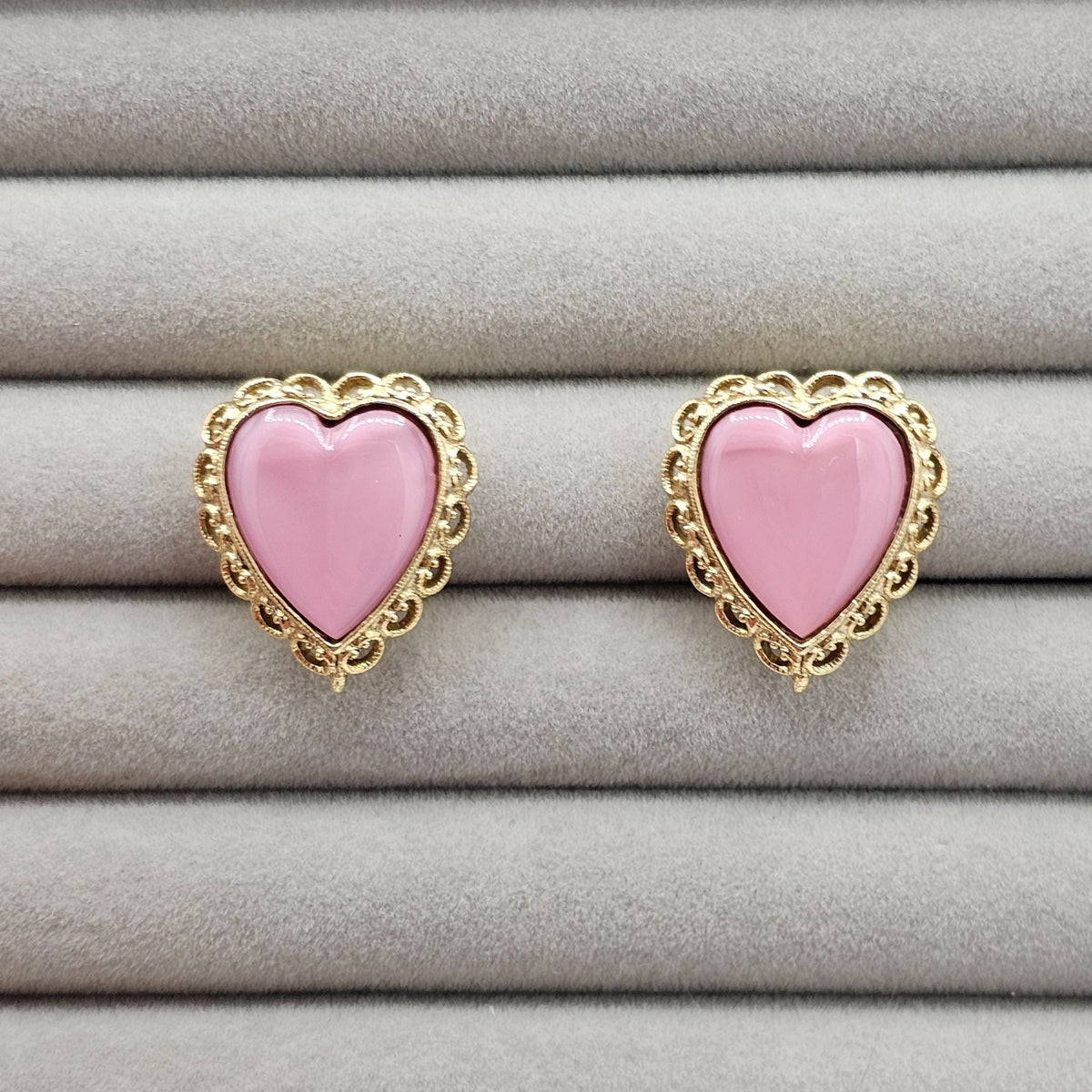 Beautiful Pink Enamel Heart Gold-tone Ornate Trim Clip-on Earrings NOS