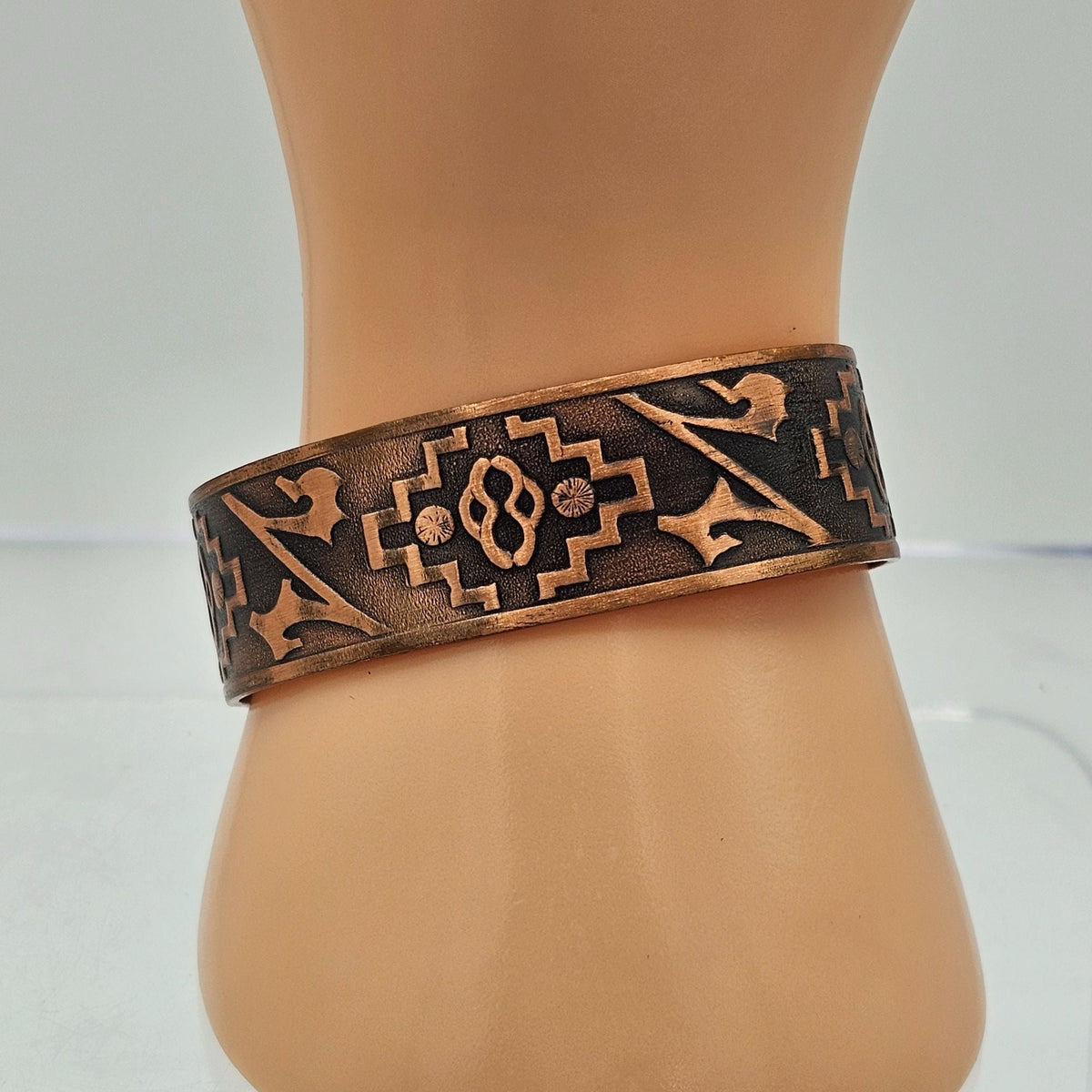 (89) Vintage Copper Cuff Bracelet Intricate Etched Pattern 1" Wide