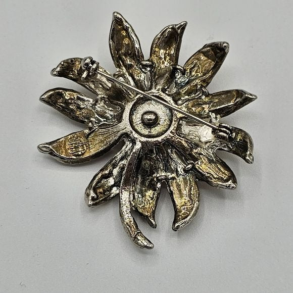 Very Pretty Brushed Gold Enamel Metal Flower Brooch