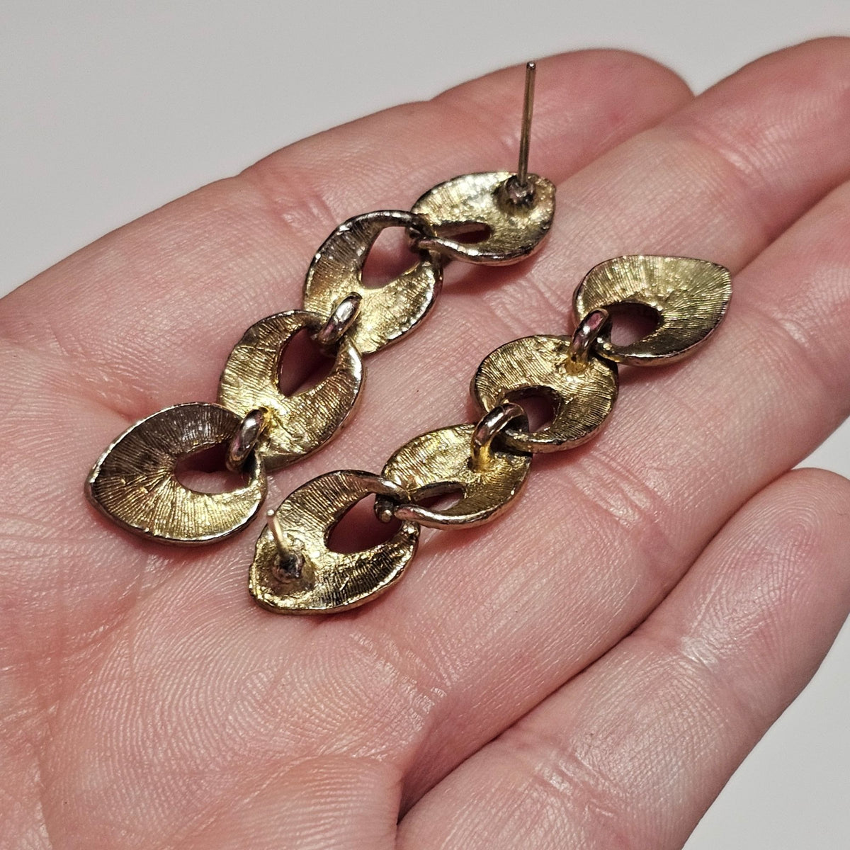 (698) Gold Blush Enamel Linked Dangle Earrings