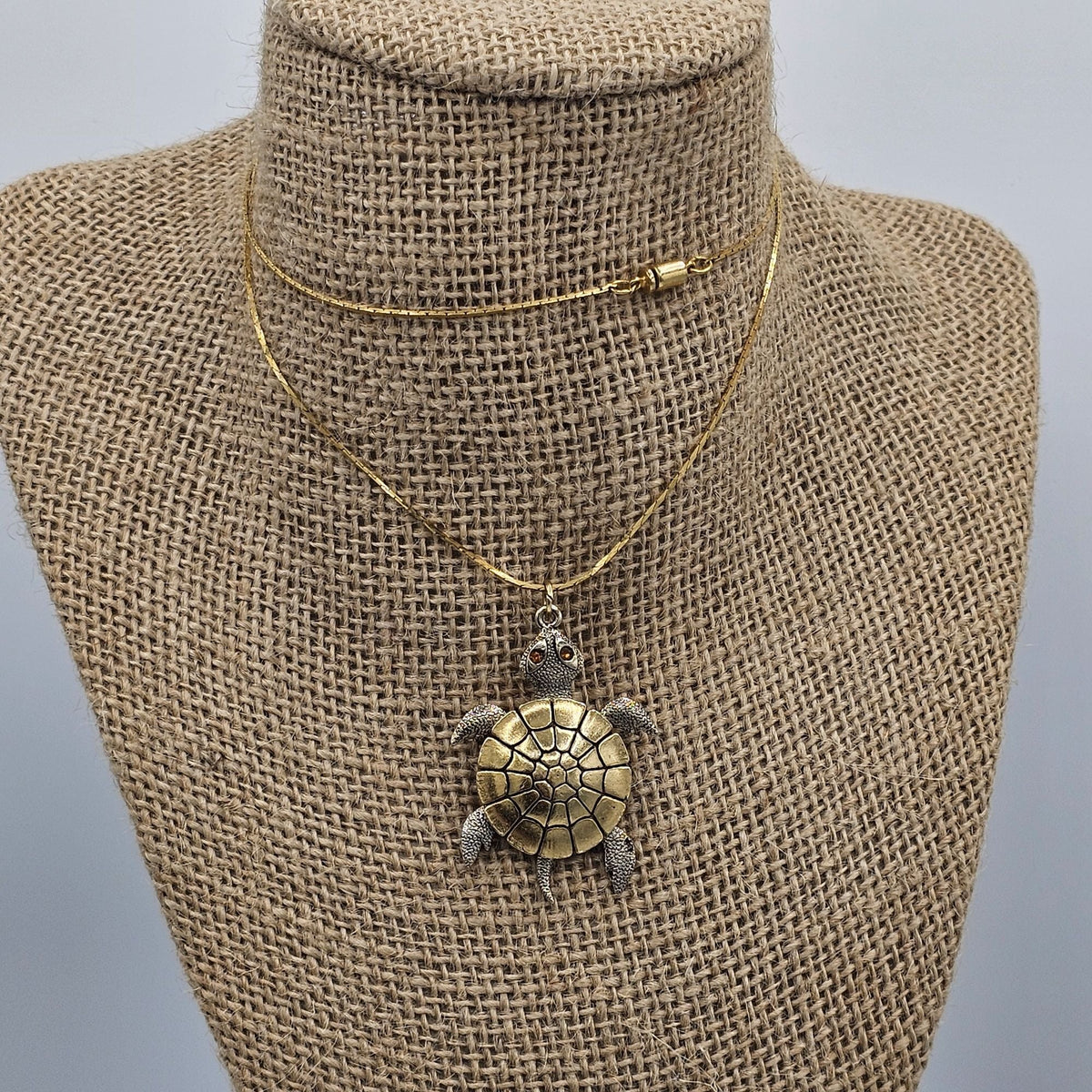 Two Tone Articulated Turtle Pendant Necklace Gold-tone Chain Vintage