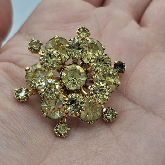 (687) Brooch Rhinestone Dome Light Green Color Prong Set Unsigned Vintage Estate