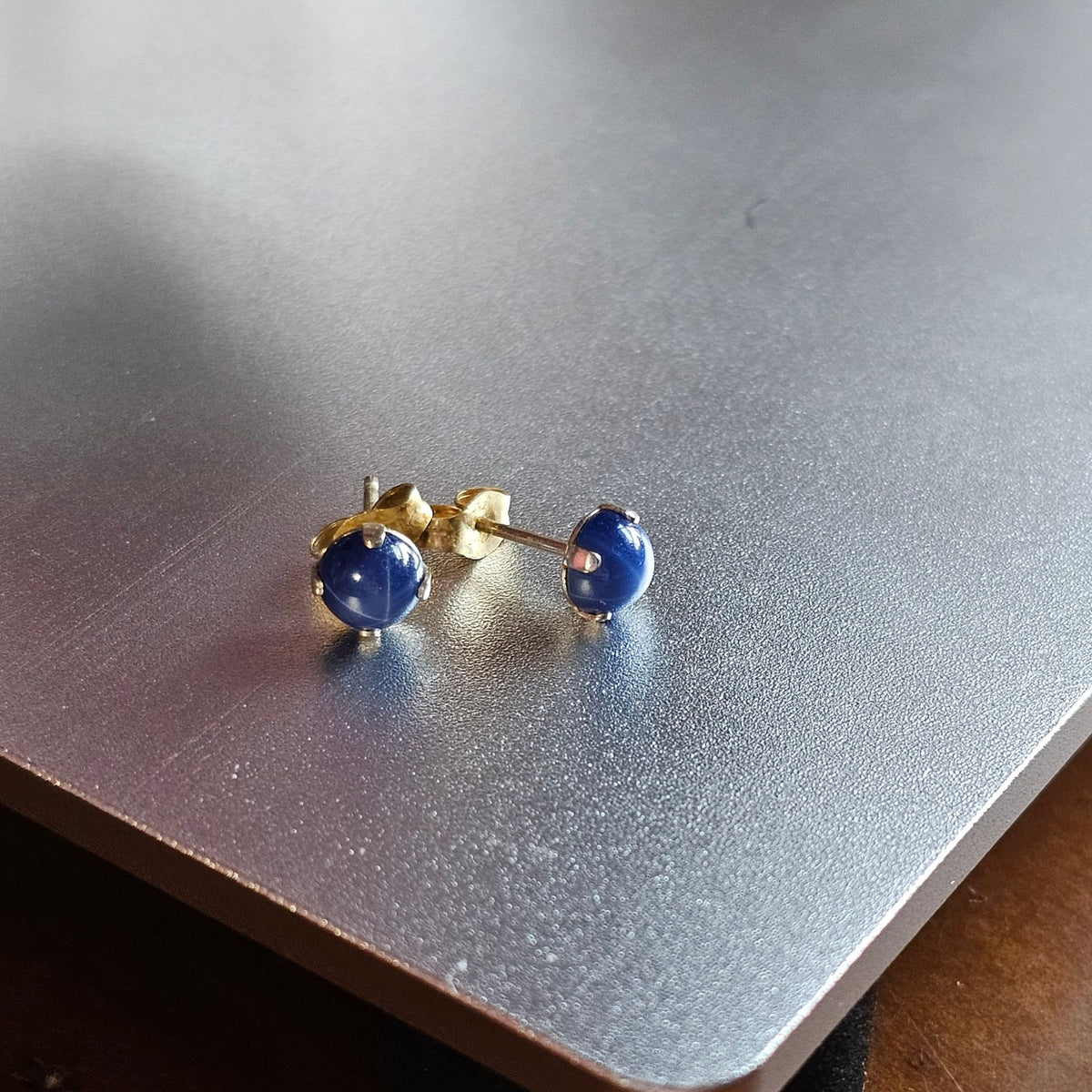 (287) 14k Yellow Gold Blue Star Sapphire Genuine Post Back Signed Pierced Earrings