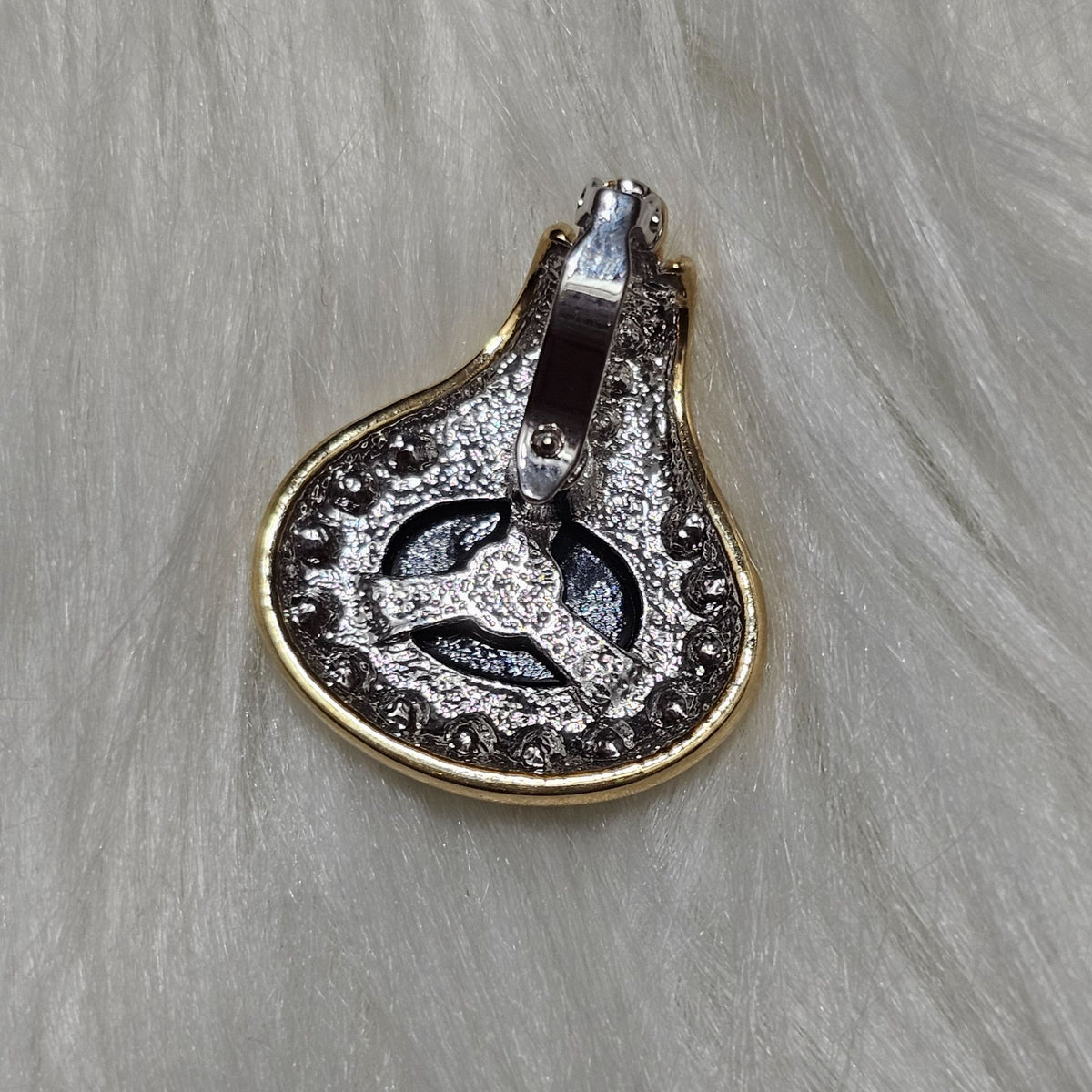 (434) Vintage Designer Gold-Tone Hematite Pave Rhinestones Pendant Easy Removal