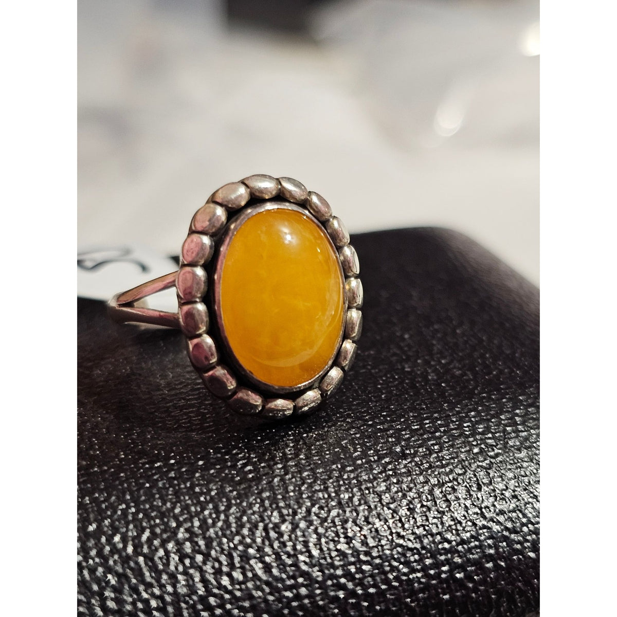 (723) DRT Sterling Silver Ring Yellow Butterscotch Amber Oval Stone Edge Design