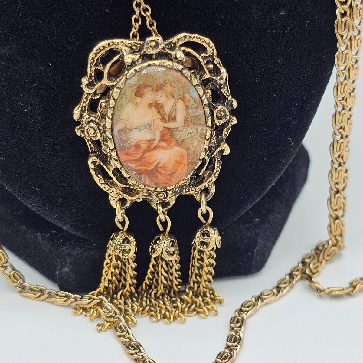 Vintage Gold-Tone Porcelain Cameo Tassels Ornate Pendant Layered Necklace