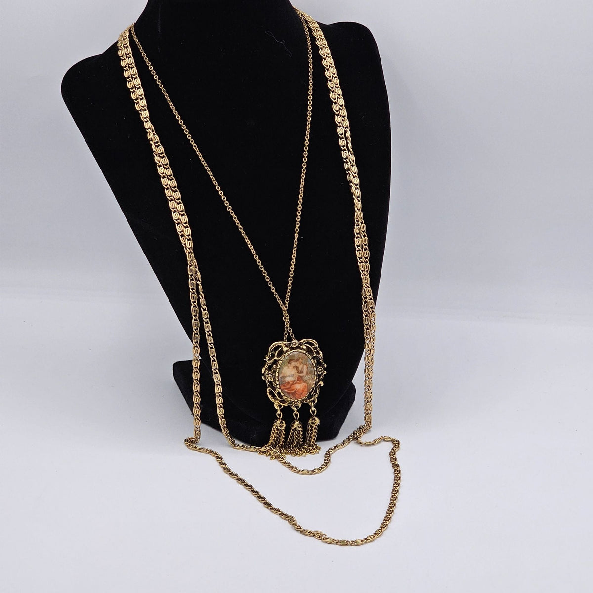 Vintage Gold-Tone Porcelain Cameo Tassels Ornate Pendant Layered Necklace