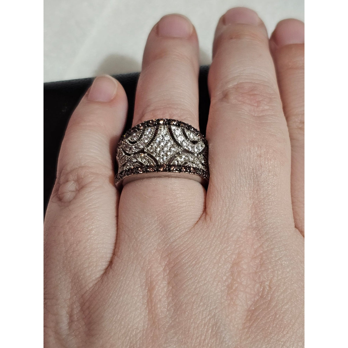 (719) Sterling Wide Band Ring Pave White Brown Cubic Zirconia Accents Size 8.75