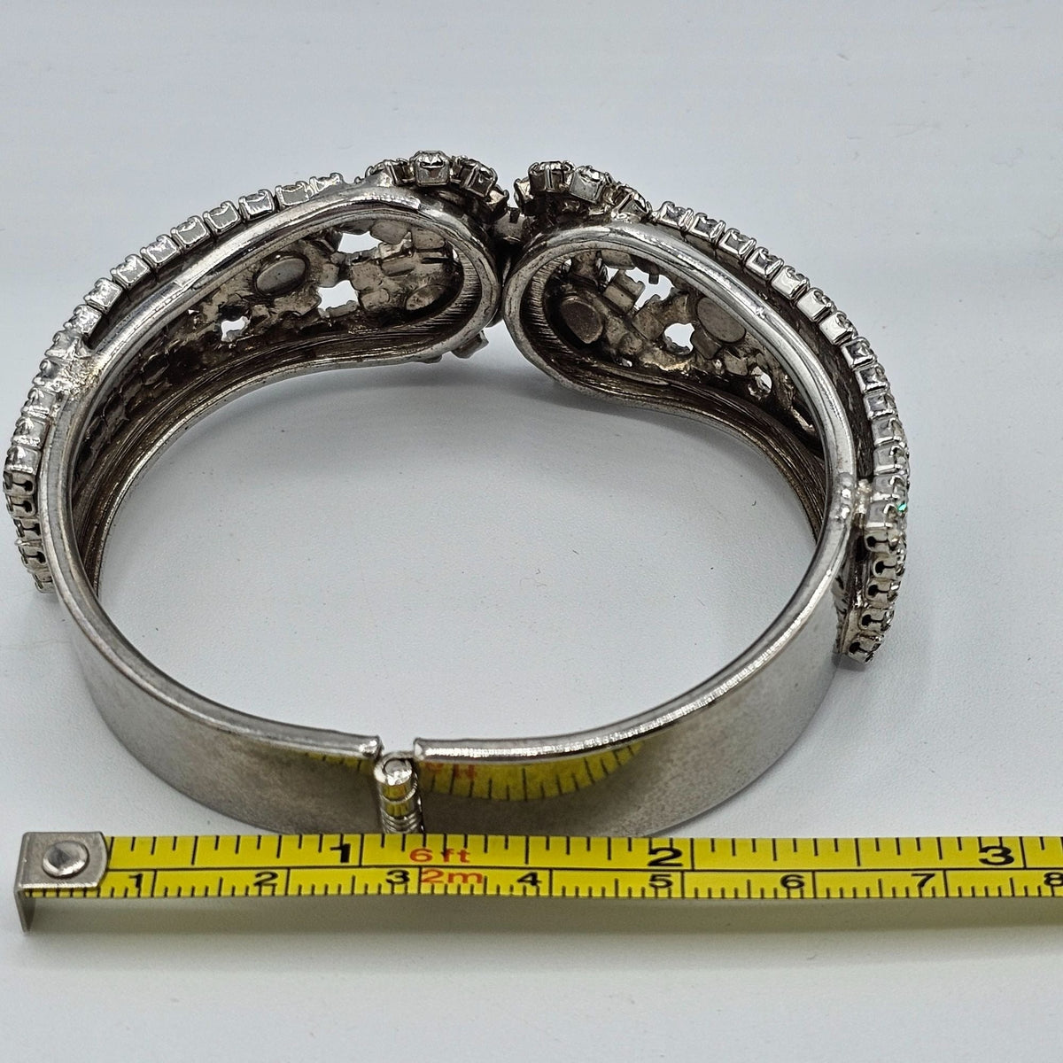 (133) Stunning Clear Rhinestones Silver-tone Clamper Bracelet Sparkly Vintage