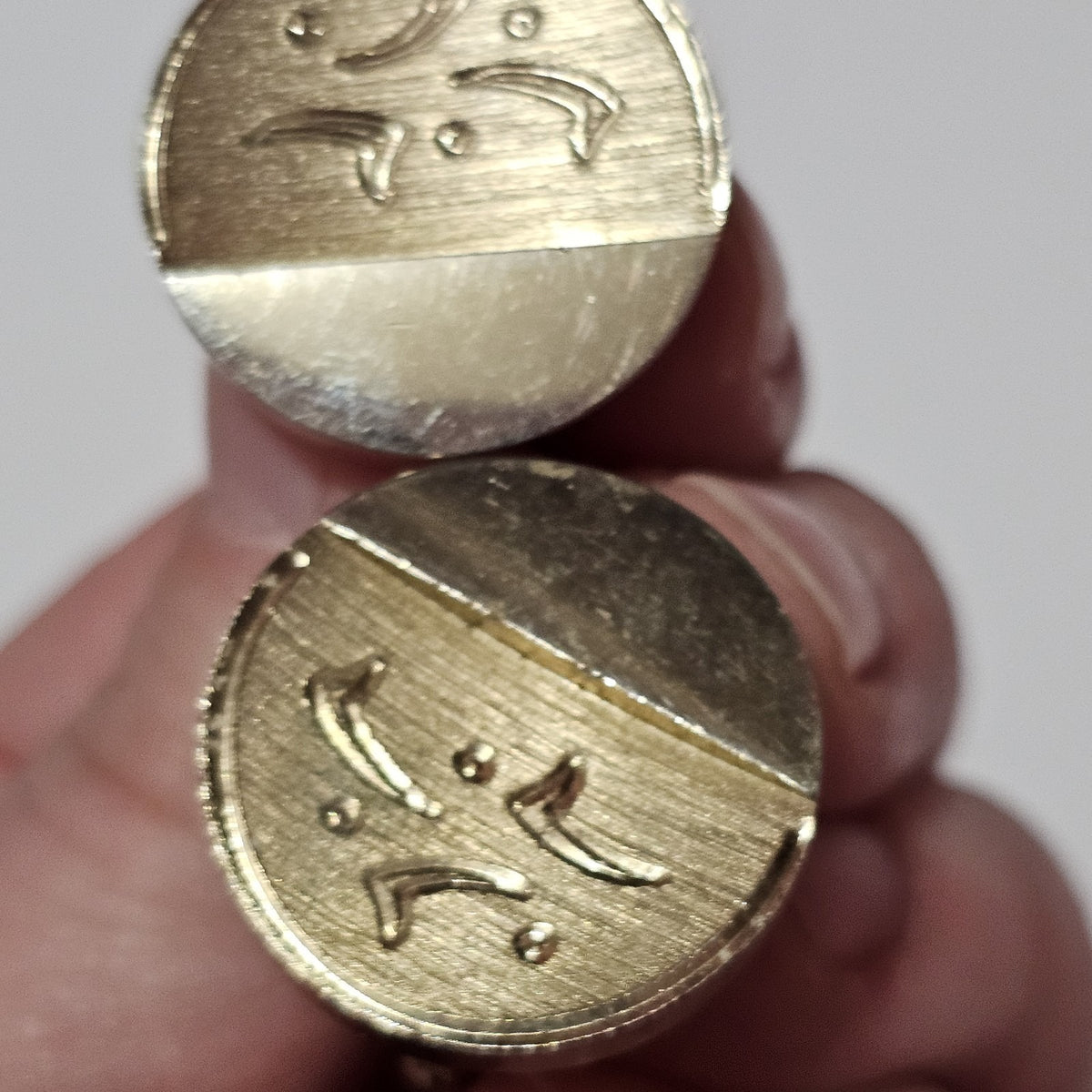 (572) Vintage Gold-Tone Round Matte Glossy Mens Bullet Back Cufflinks Signed Dante