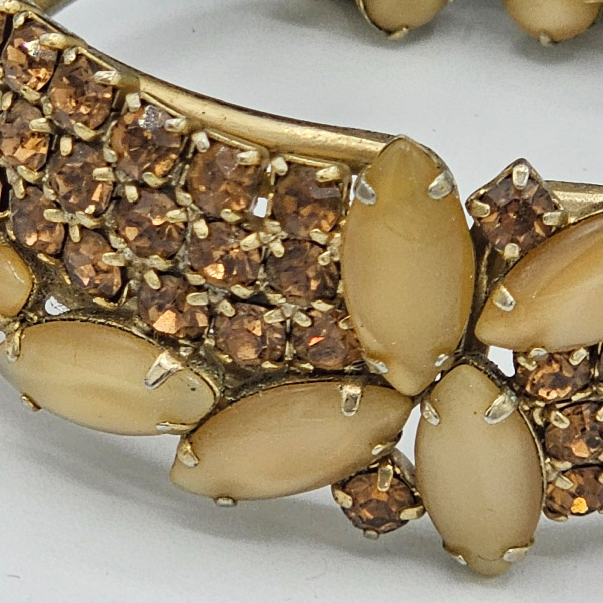 Vintage Gold-Tone Prong Amber Topaz Glass Bracelet ClipOn Earrings Floral Design