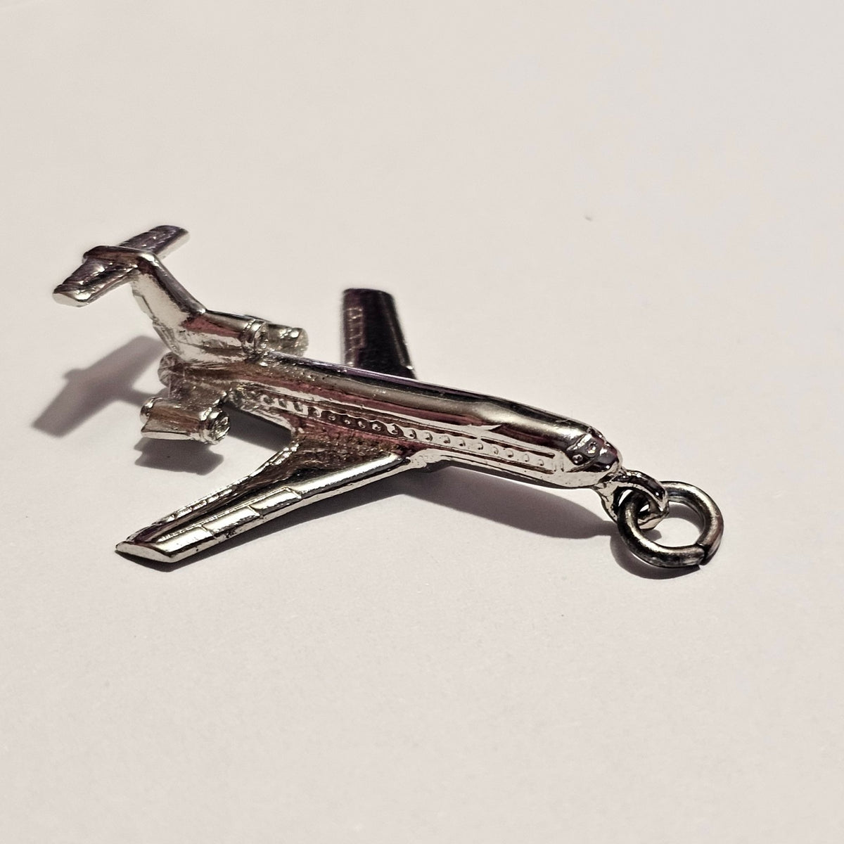 (740) Sterling Silver Airplane Charm Pendant By Wells Vintage Jewelry Collectible