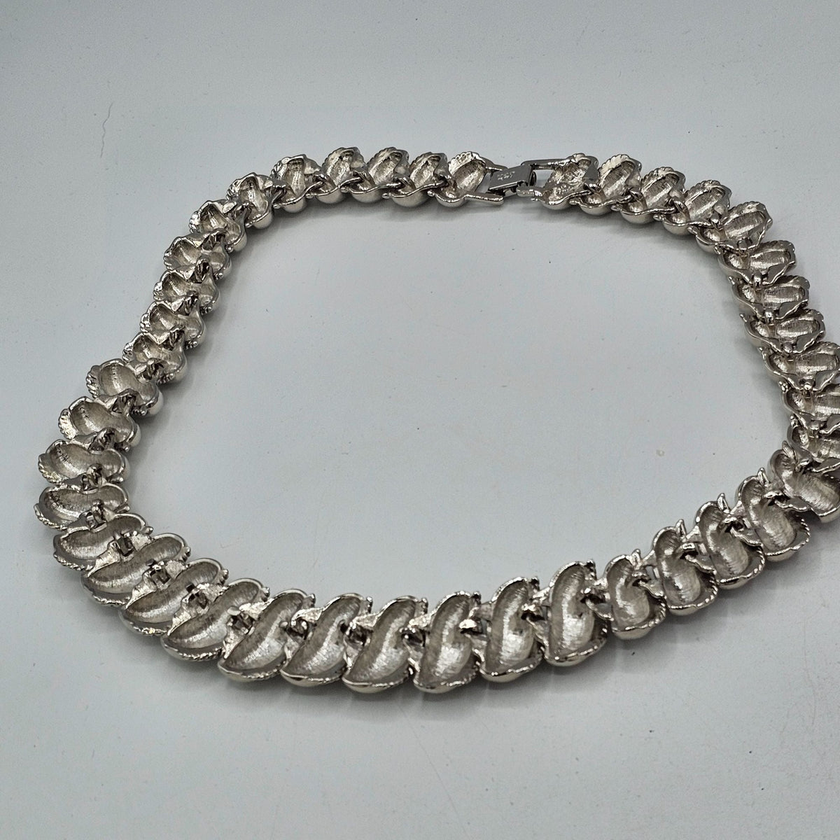 Vintage Napier Silver-Tone Chunky Statement Necklace Textured Links Fold-Over Clasp