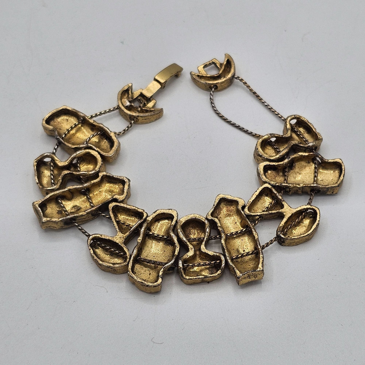 Vintage Gold-Tone Golf-Themed Charm Bracelet Unique Motifs Double Chain Design